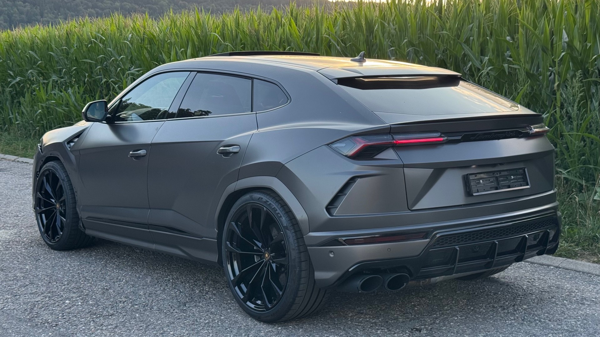LAMBORGHINI Urus E-Gear Graphite Capsule-image-4