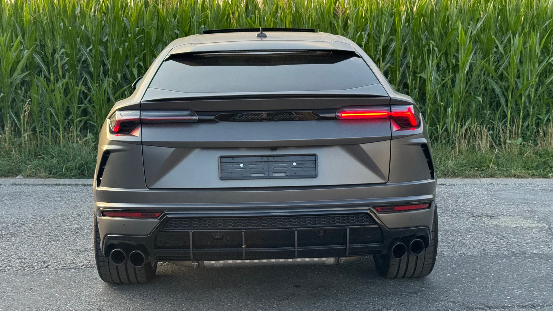 LAMBORGHINI Urus E-Gear Graphite Capsule-image-3