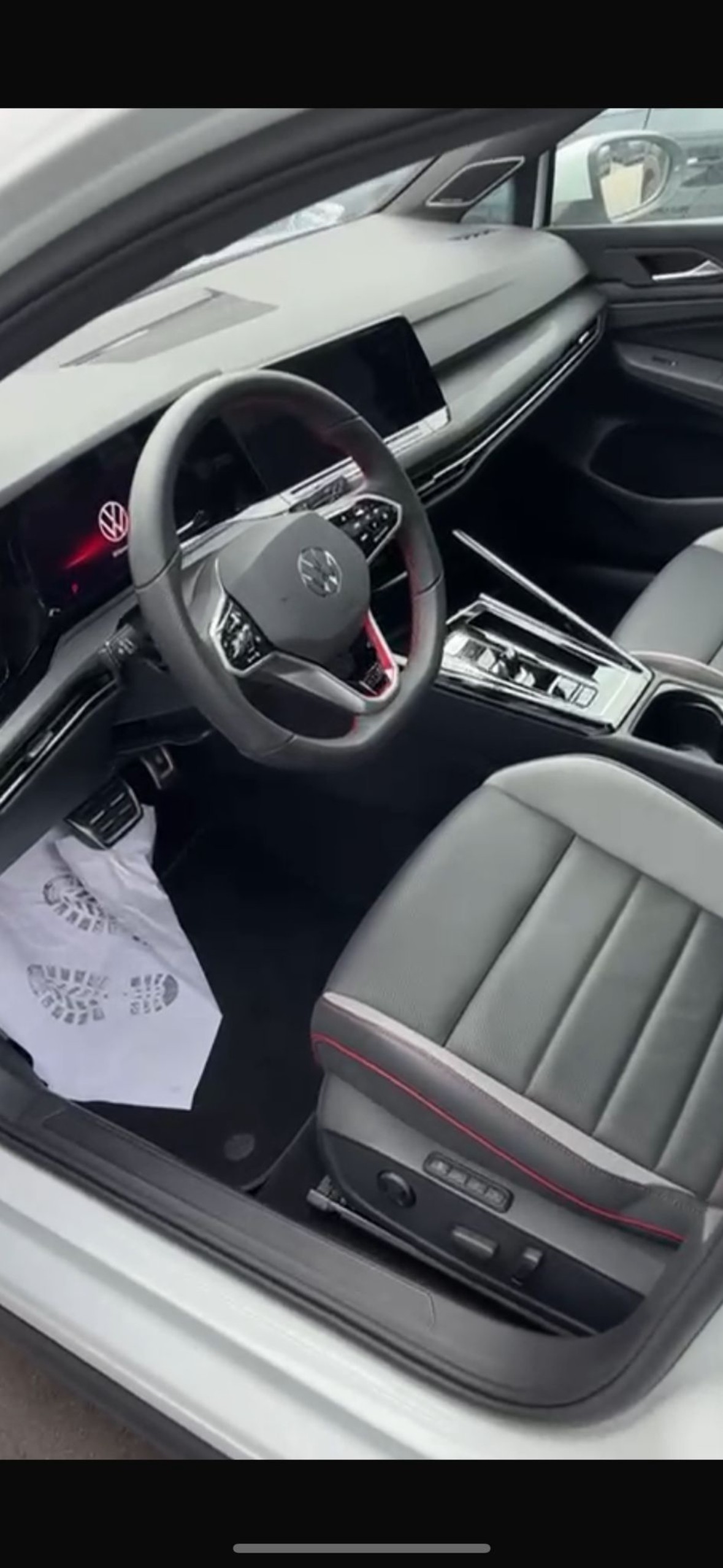 VW Golf GTI-image-3