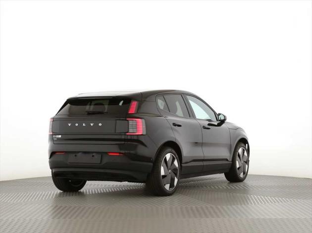 VOLVO EX30 E60 Twin Ultra Performance AWD-image-2