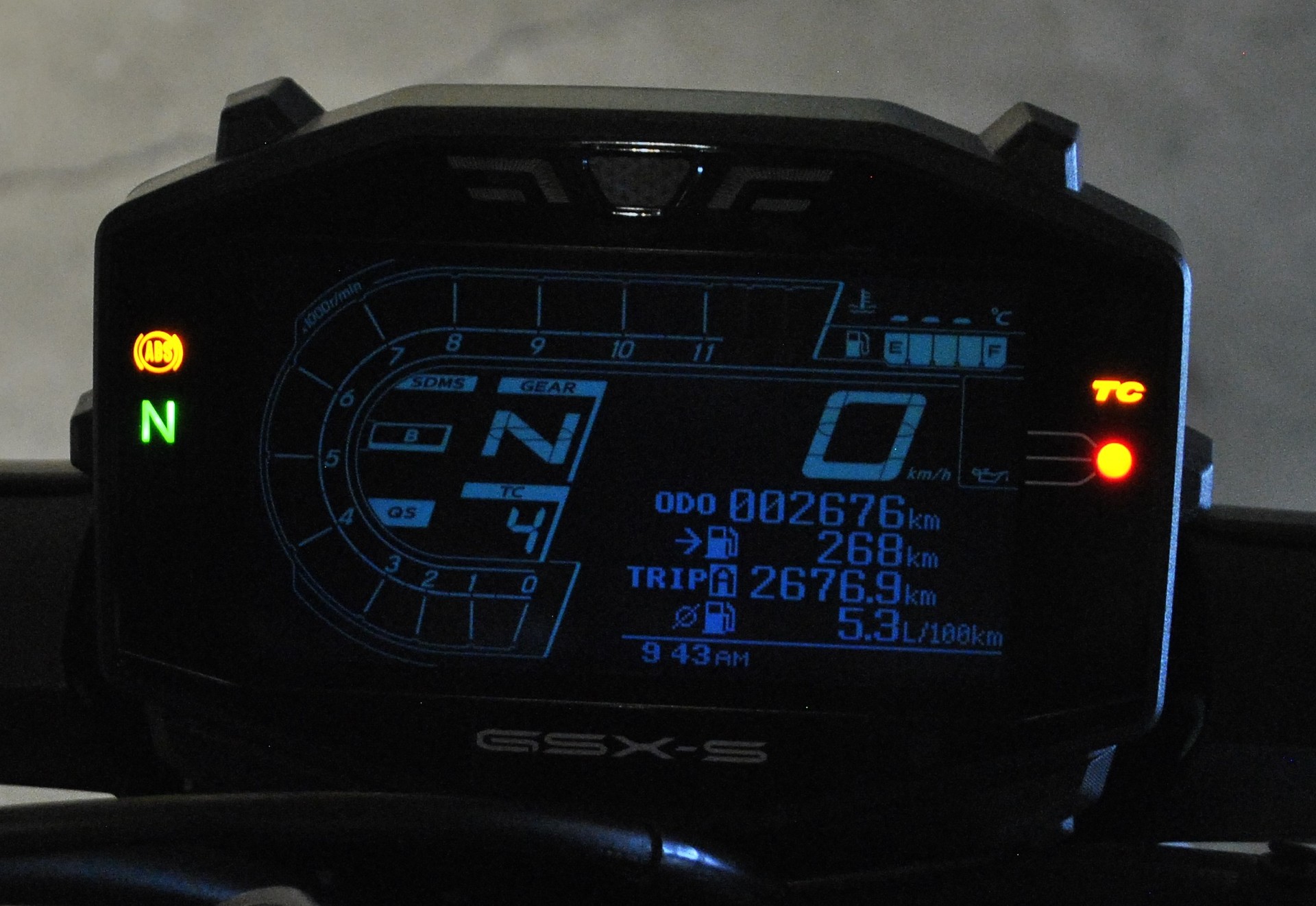 SUZUKI GSX-S 1000-image-5