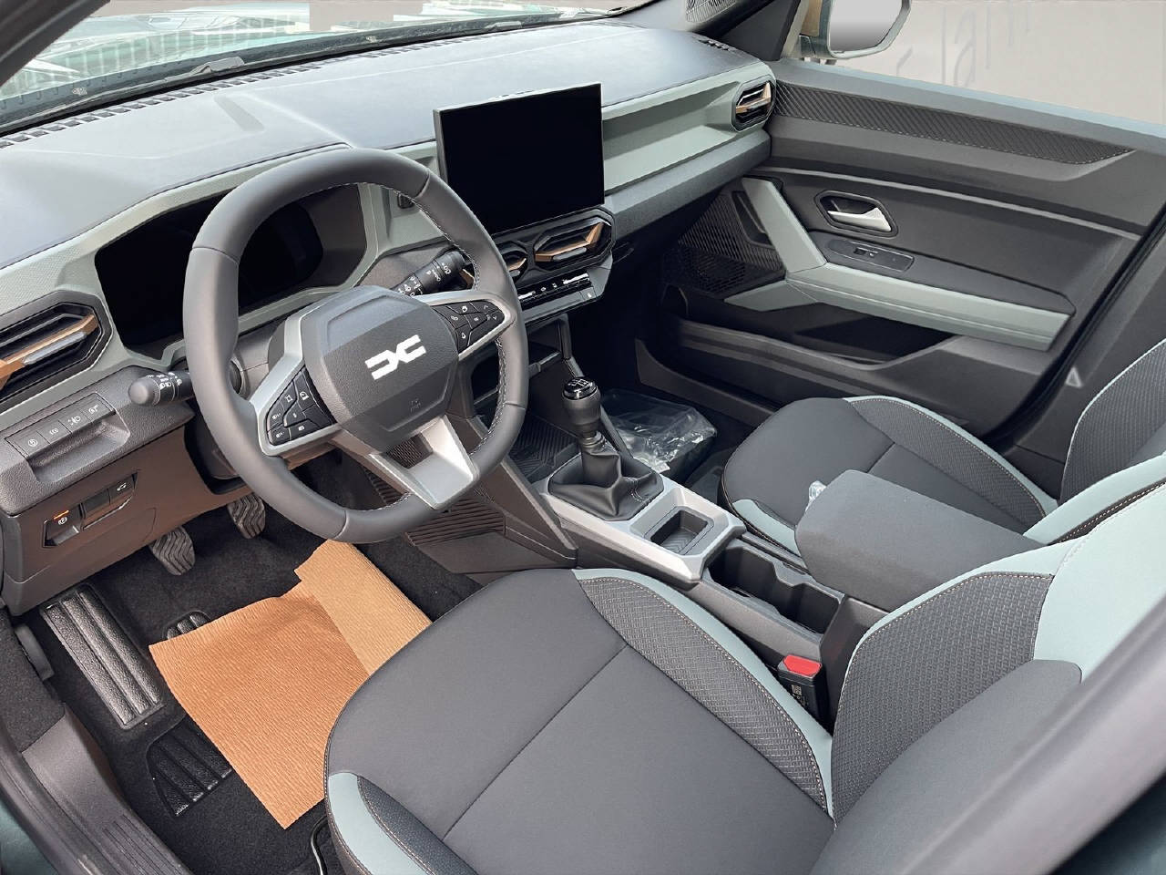 DACIA Duster 1.8 Hybrid Journey-image-3