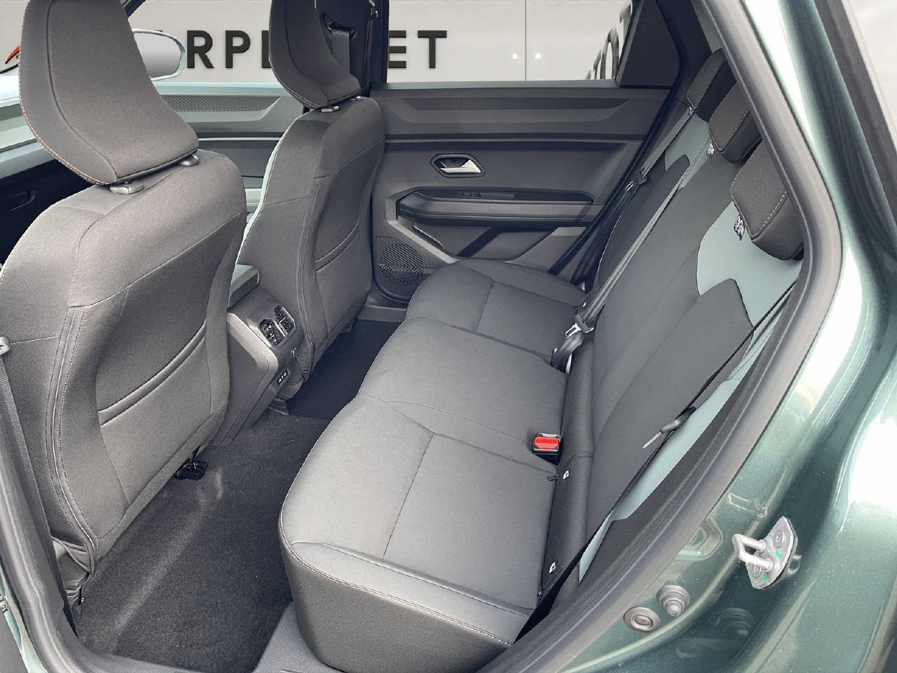 DACIA Duster 1.8 Hybrid Journey-image-4