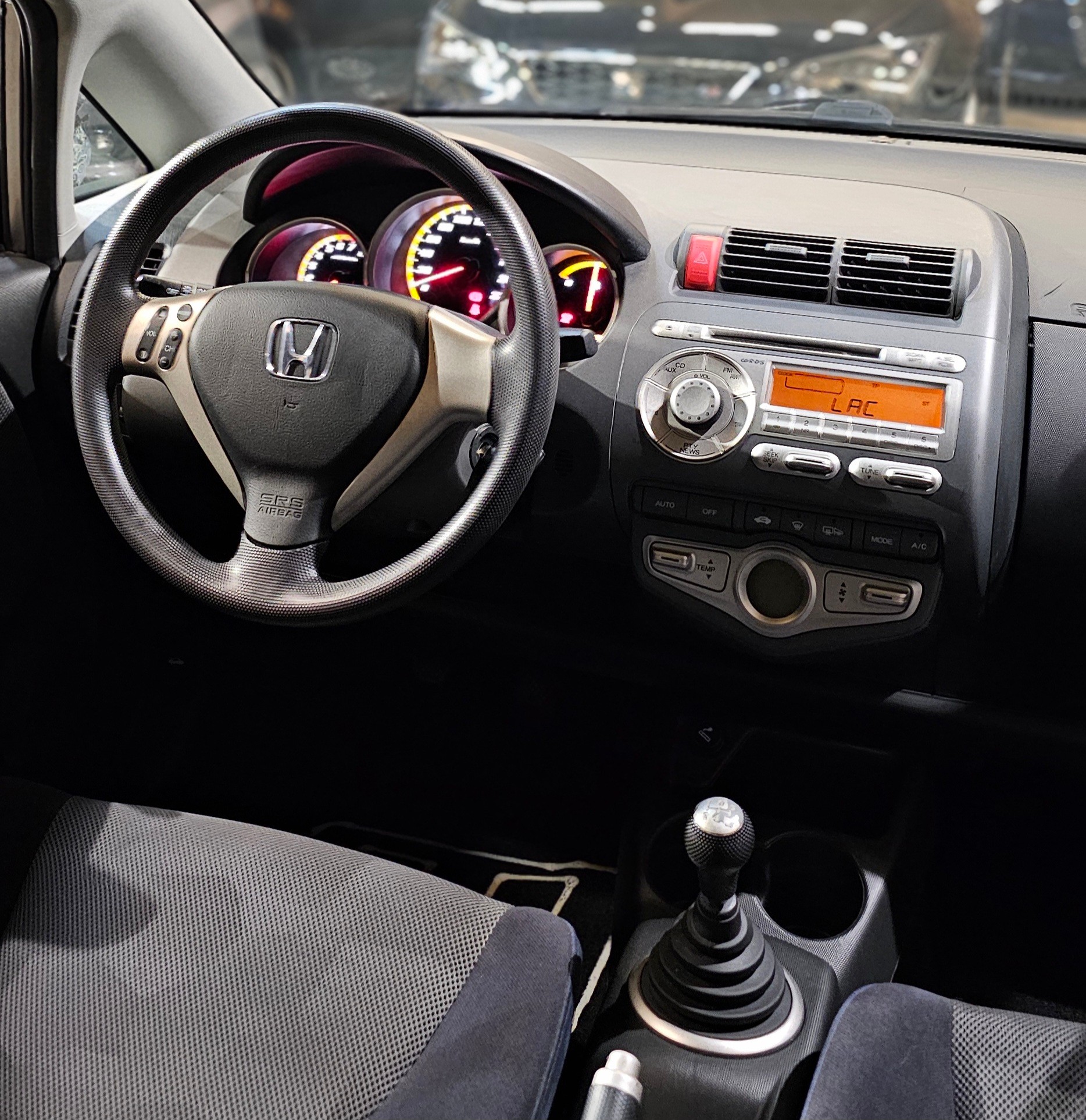 HONDA Jazz 1.4i ES-image-18