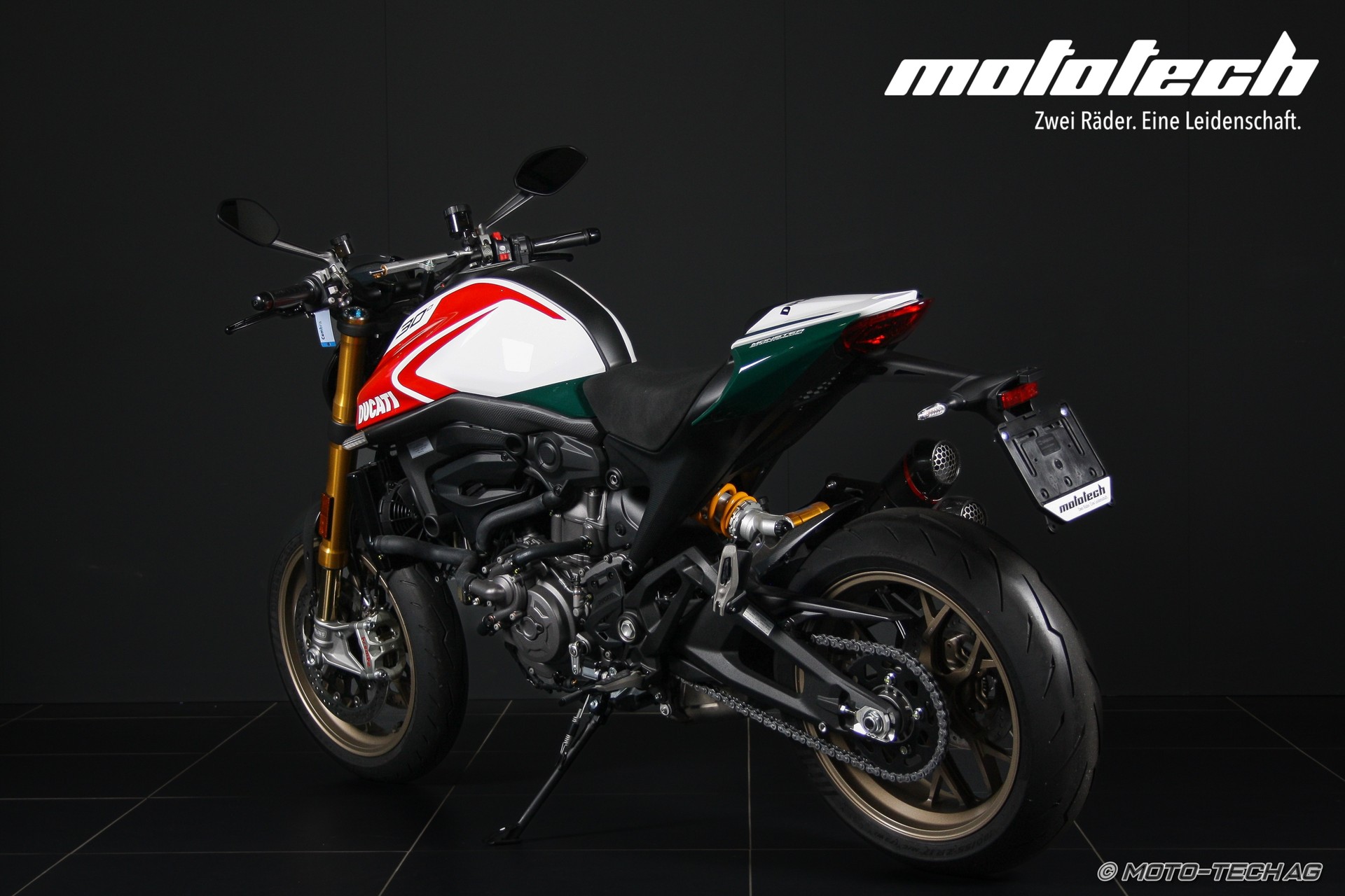 DUCATI MONSTER ANNIVERSARIO-showroom-element-3