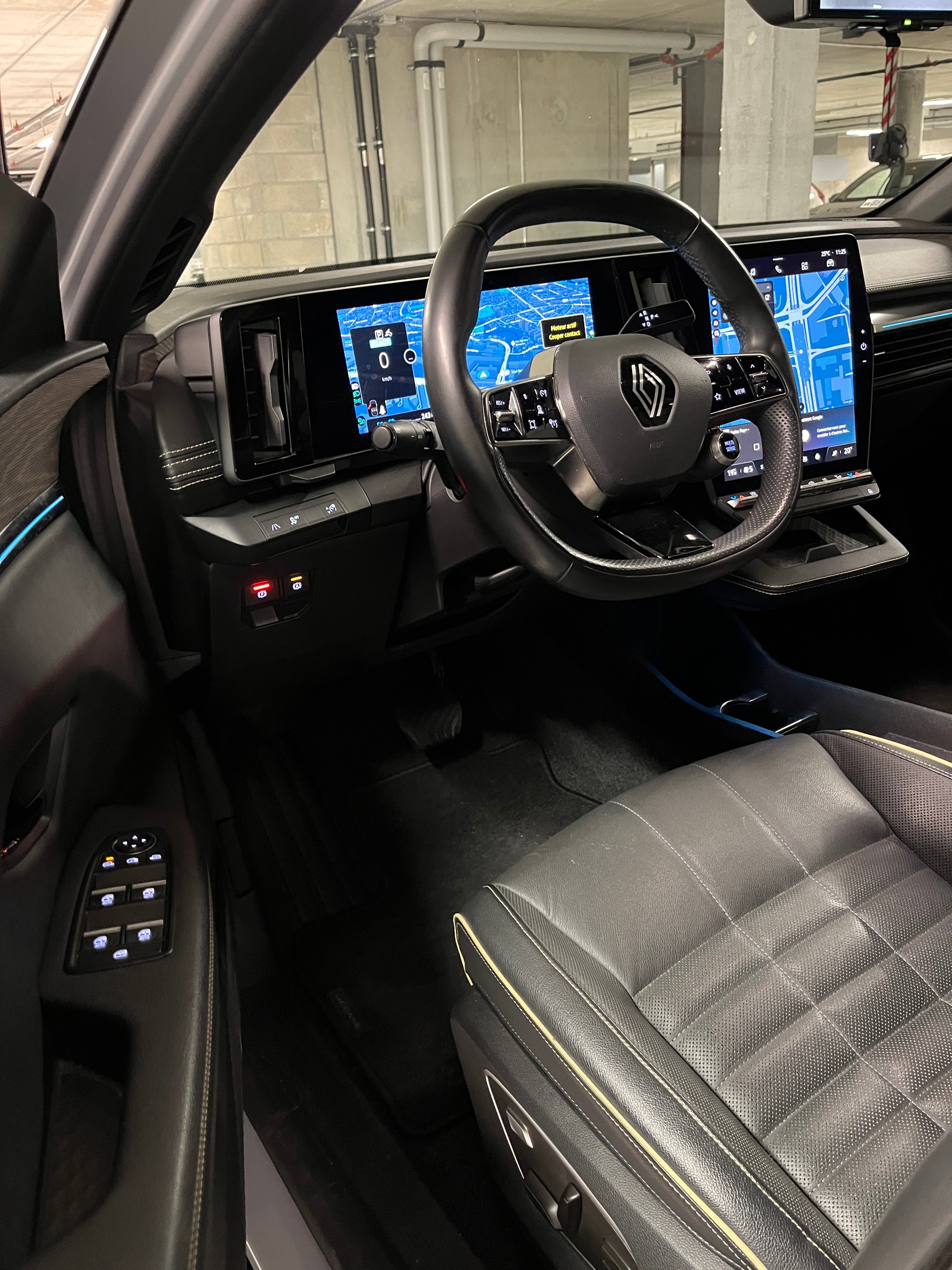 RENAULT Mégane E-TECH EV60 Iconic-image-13