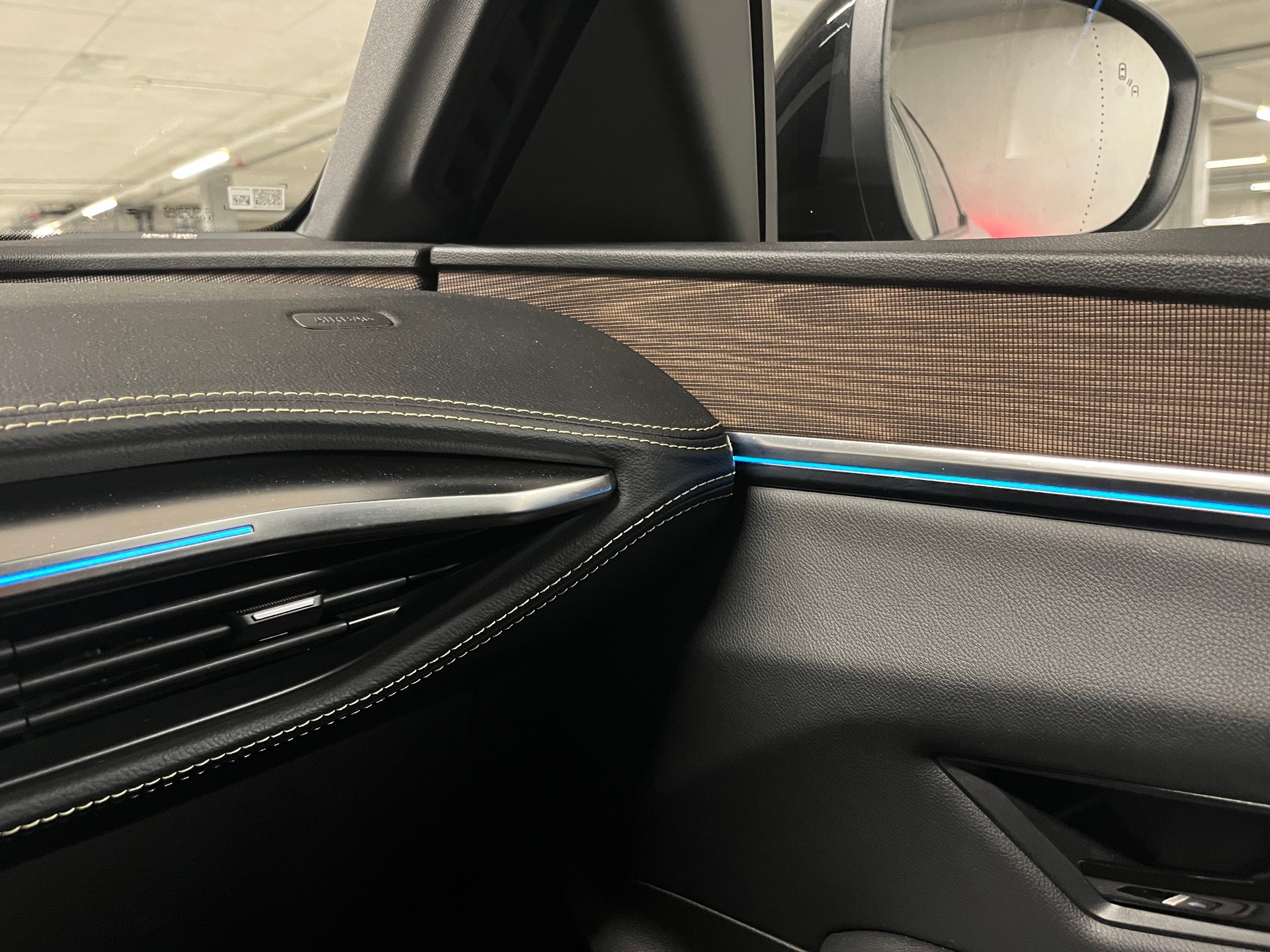 RENAULT Mégane E-TECH EV60 Iconic-image-24