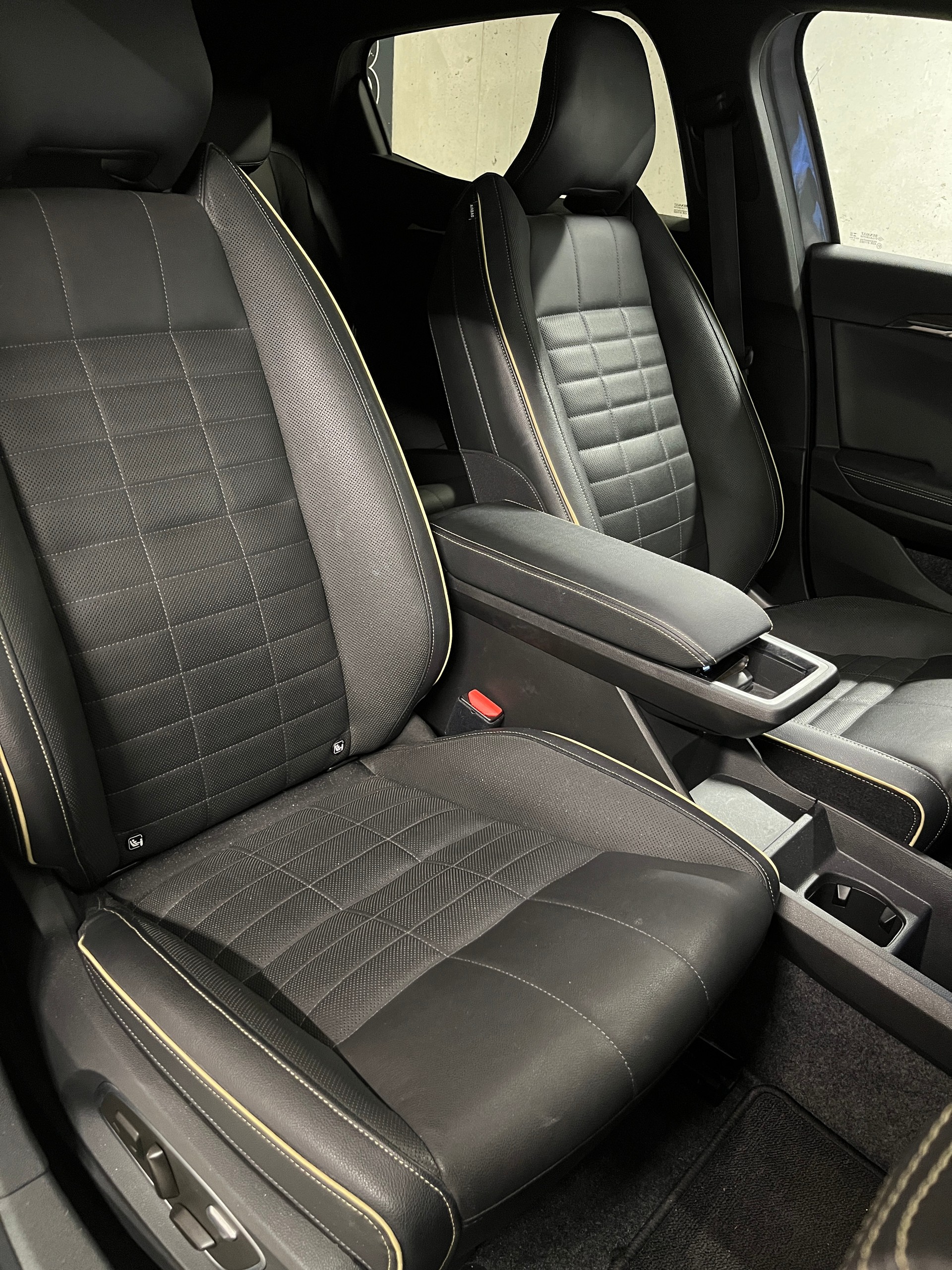 RENAULT Mégane E-TECH EV60 Iconic-image-21