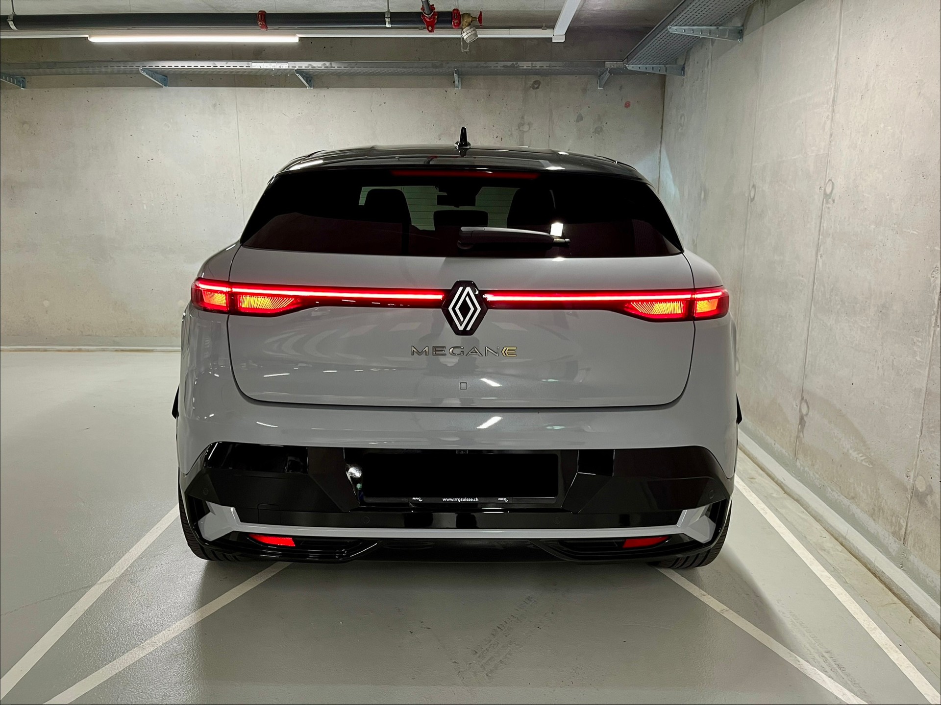 RENAULT Mégane E-TECH EV60 Iconic-image-3