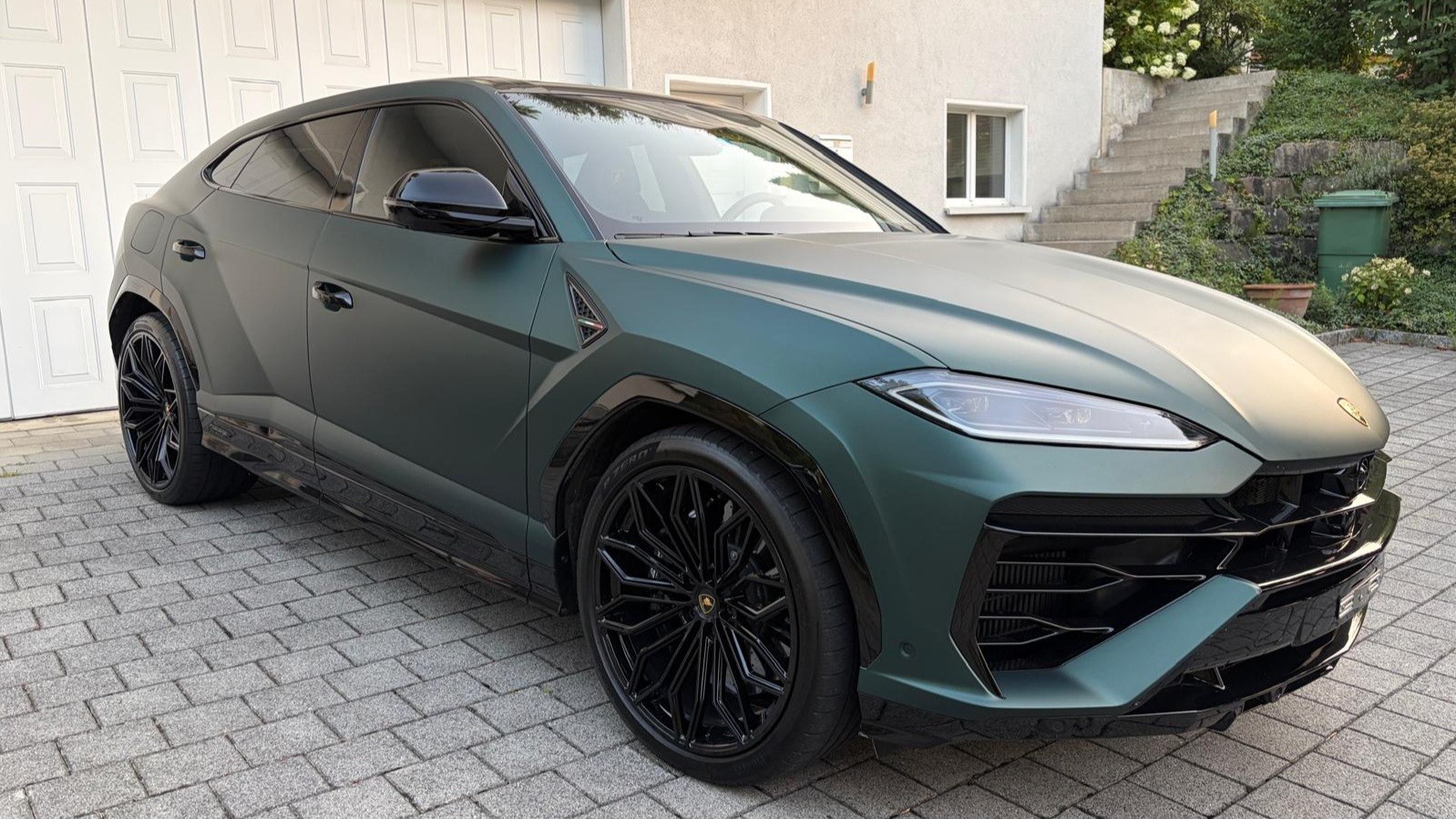 LAMBORGHINI Urus SE-image-0