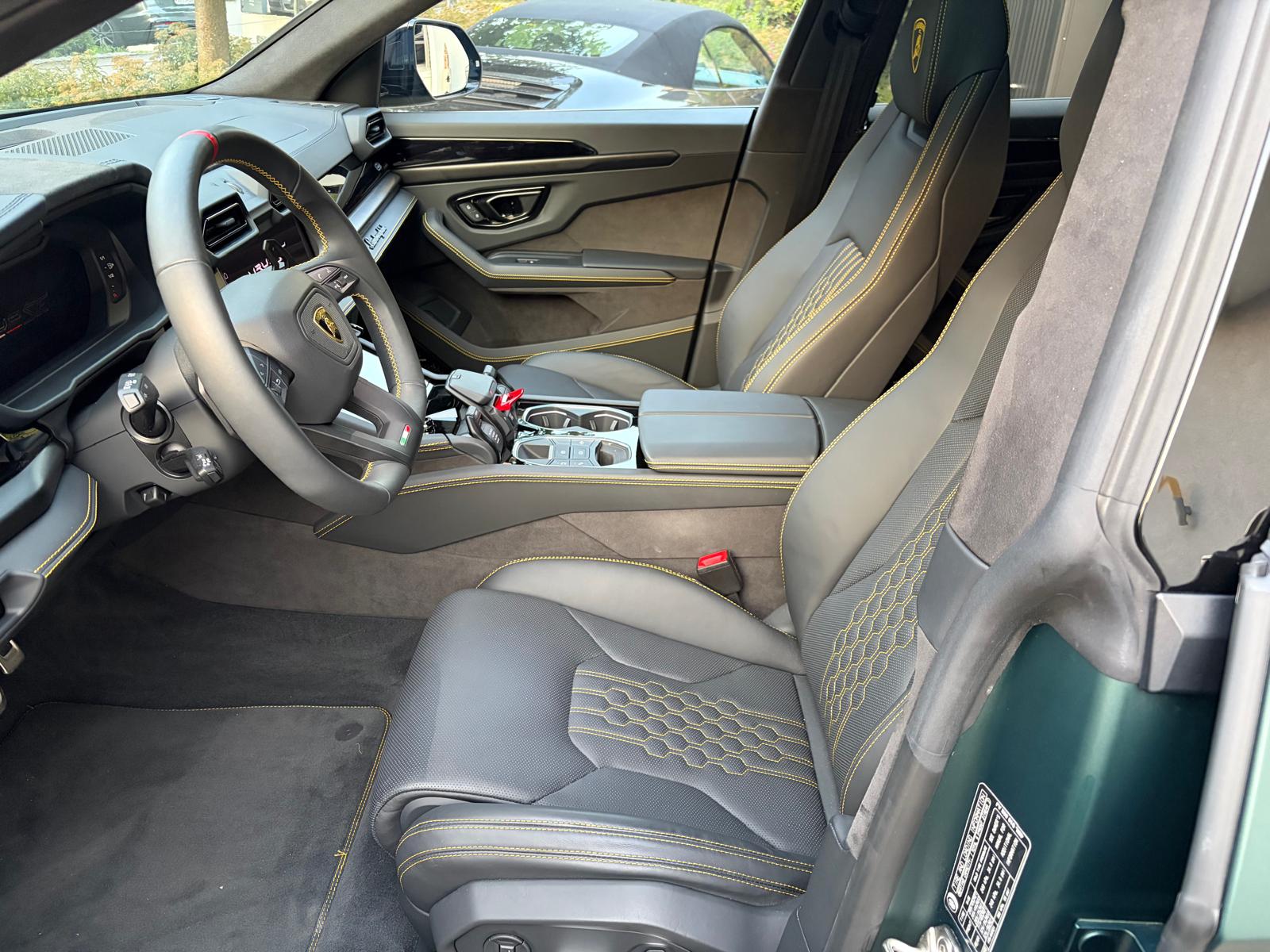 LAMBORGHINI Urus SE-image-6