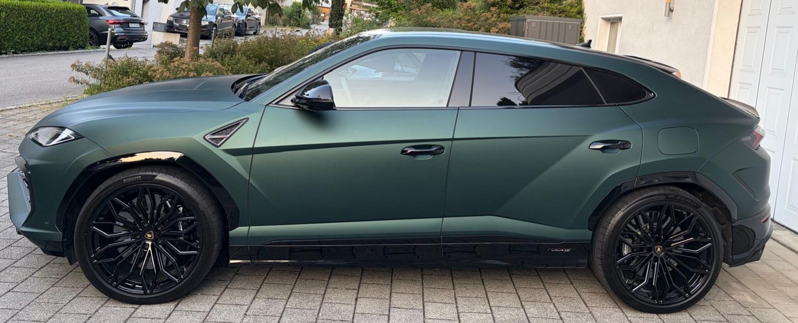 LAMBORGHINI Urus SE-image-2