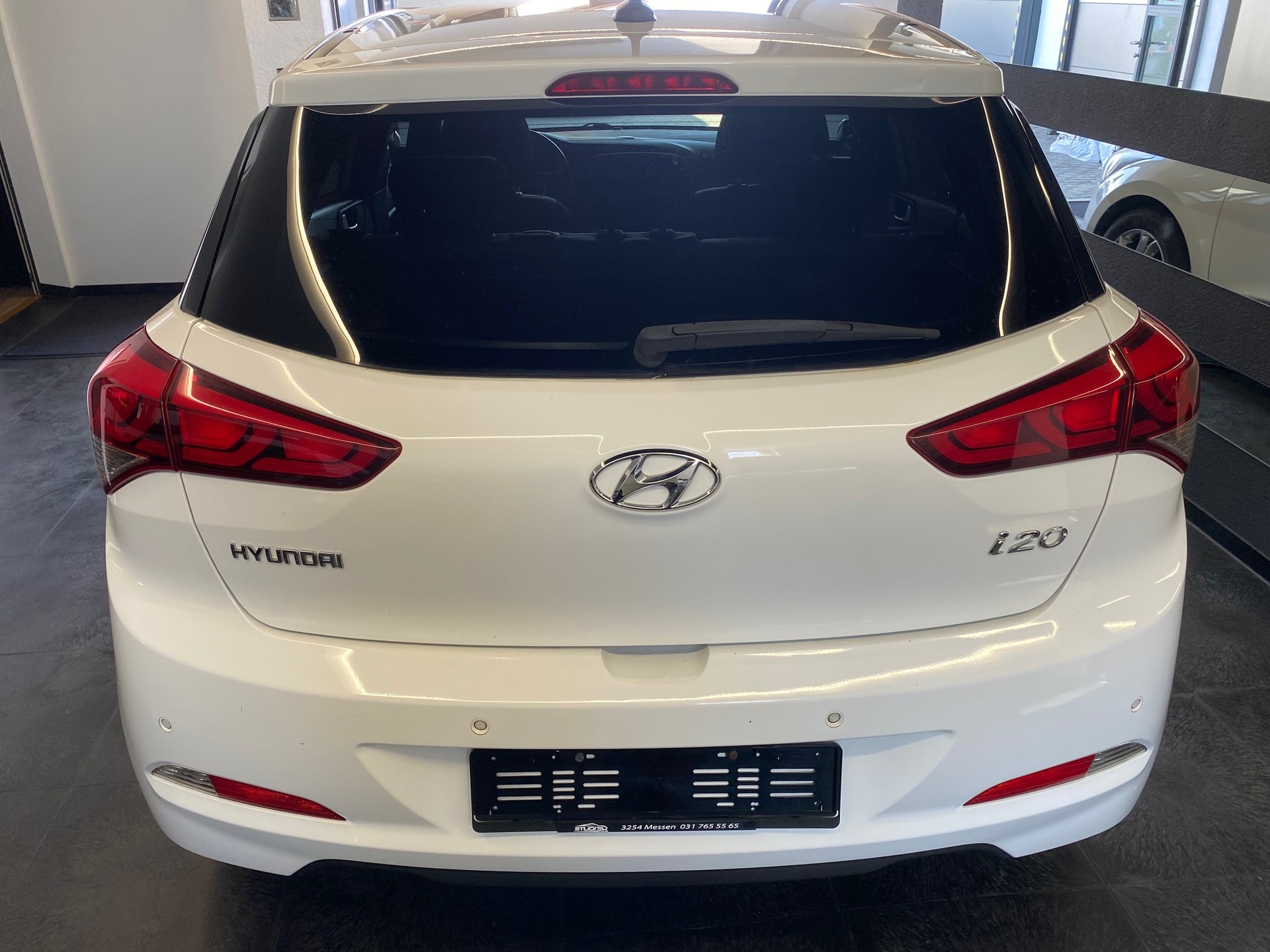 HYUNDAI i20 1.0 T-GDi GO 1. Hand-Fahrzeug mit 8x Aluräder-image-3