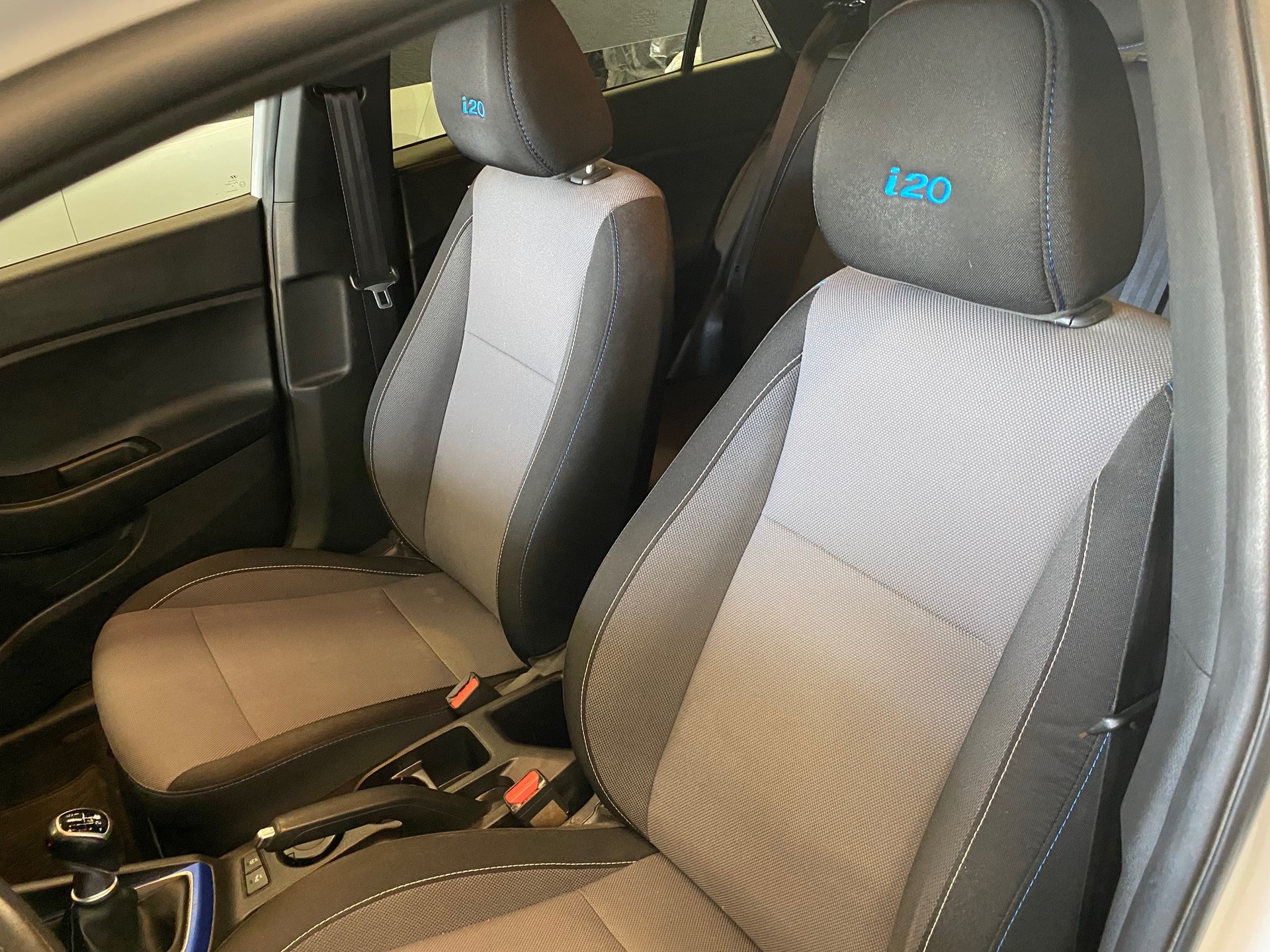 HYUNDAI i20 1.0 T-GDi GO 1. Hand-Fahrzeug mit 8x Aluräder-image-5