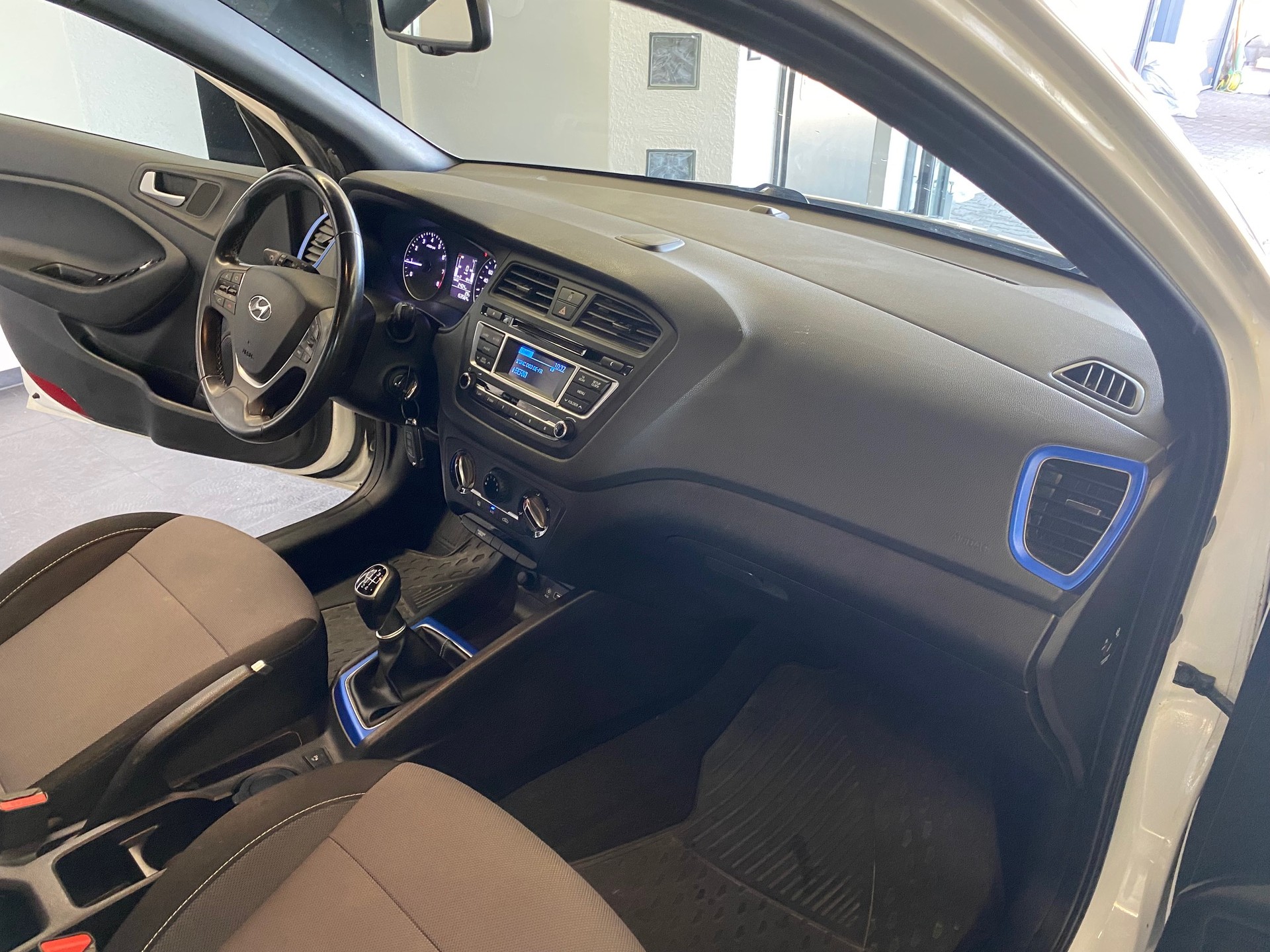 HYUNDAI i20 1.0 T-GDi GO 1. Hand-Fahrzeug mit 8x Aluräder-image-7