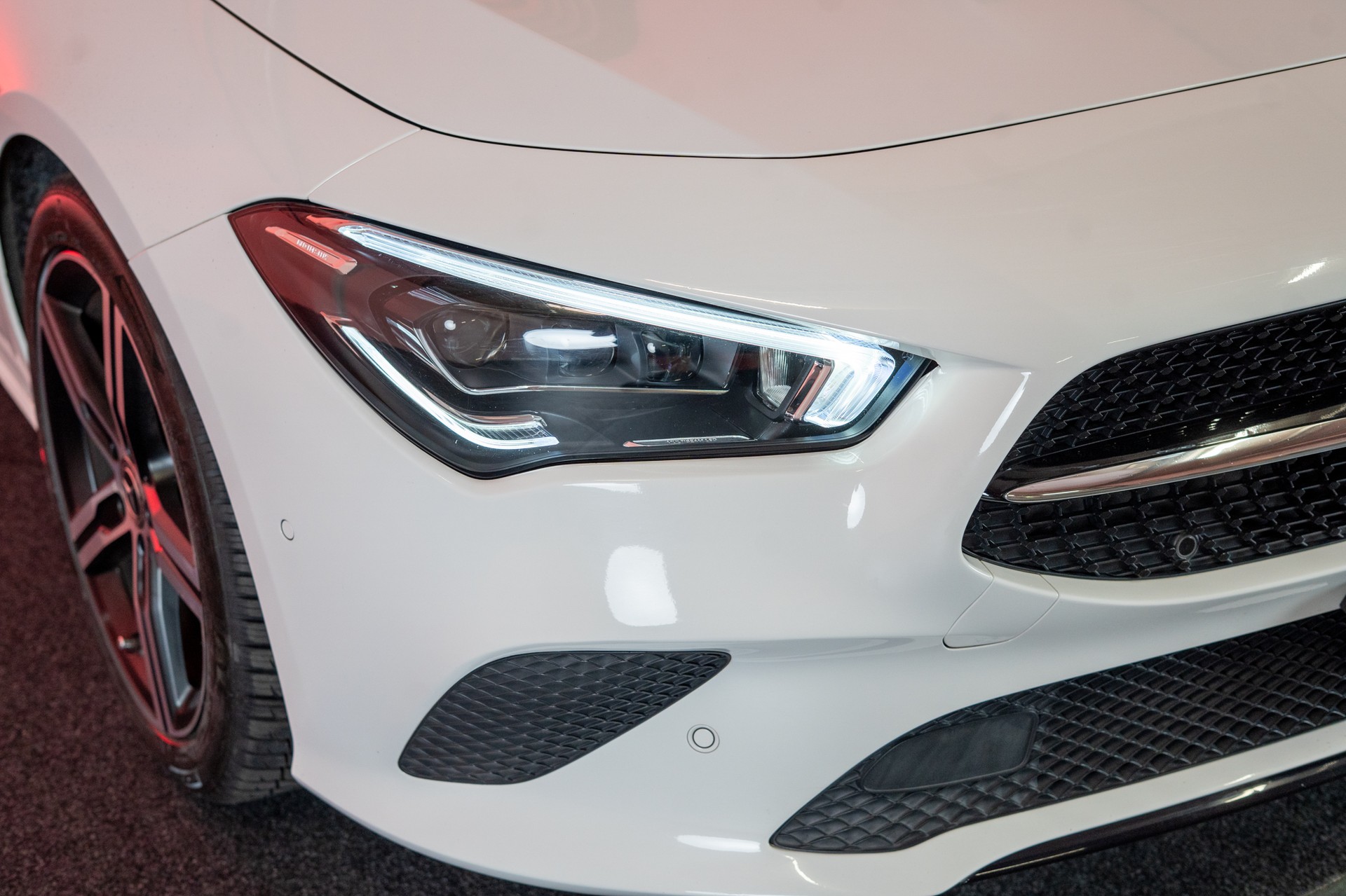 MERCEDES-BENZ CLA 180 Progressive / CH-Fahrzeug / Leder-Sitze / Rückfahrkamera-image-25