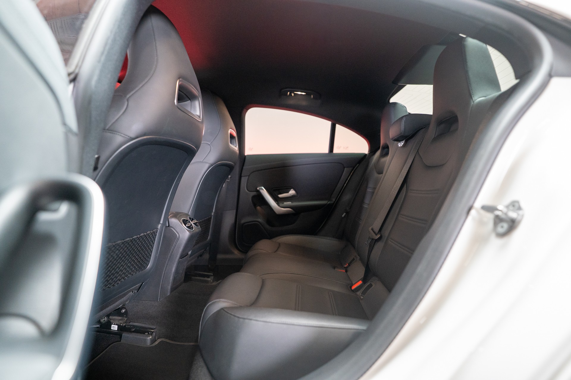 MERCEDES-BENZ CLA 180 Progressive / CH-Fahrzeug / Leder-Sitze / Rückfahrkamera-image-12