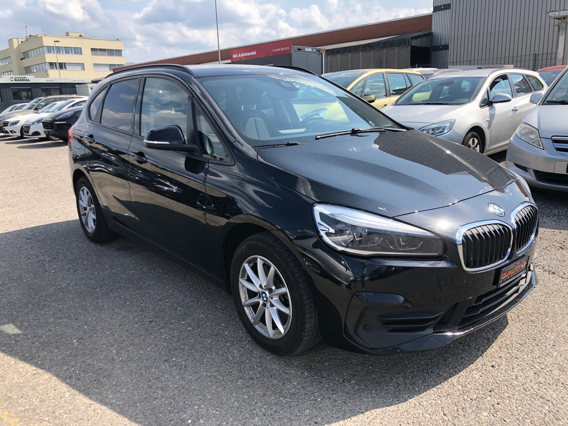 BMW 218d xDrive Active Tourer Steptronic-image-2