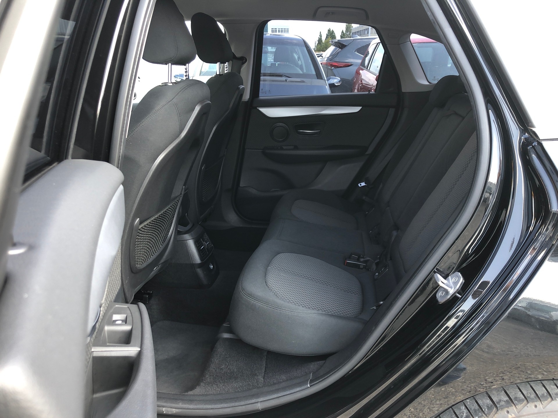 BMW 218d xDrive Active Tourer Steptronic-image-13