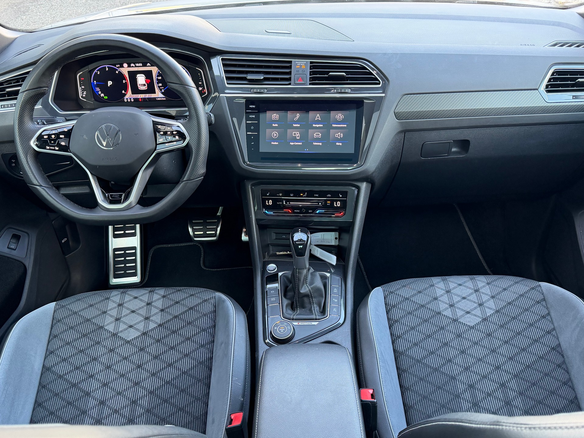 VW Tiguan 2.0 TDI SCR R-Line 4Motion DSG-image-4