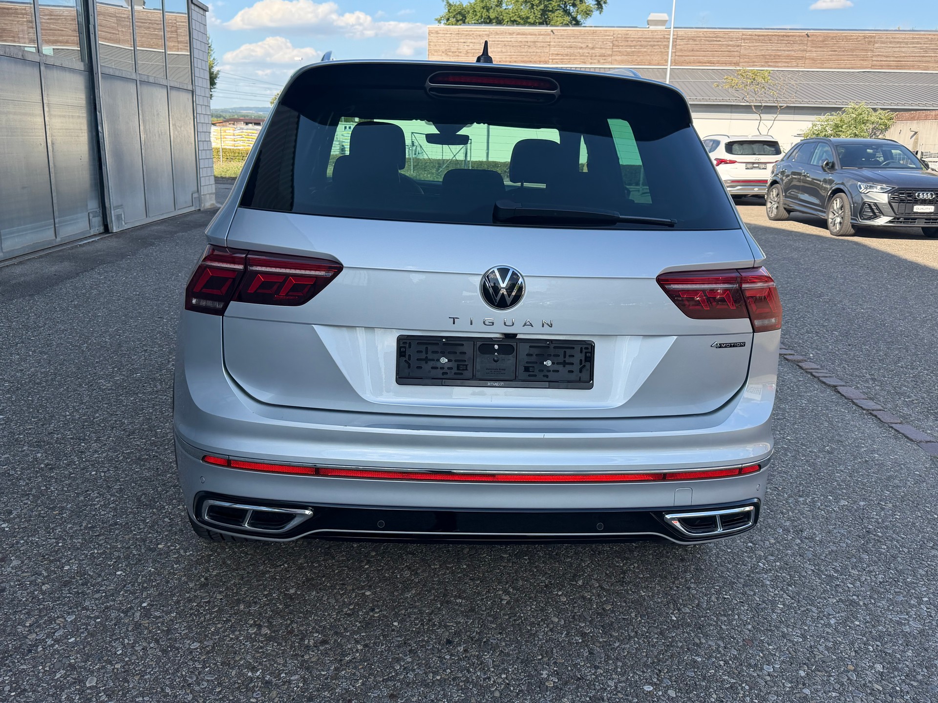 VW Tiguan 2.0 TDI SCR R-Line 4Motion DSG-image-9