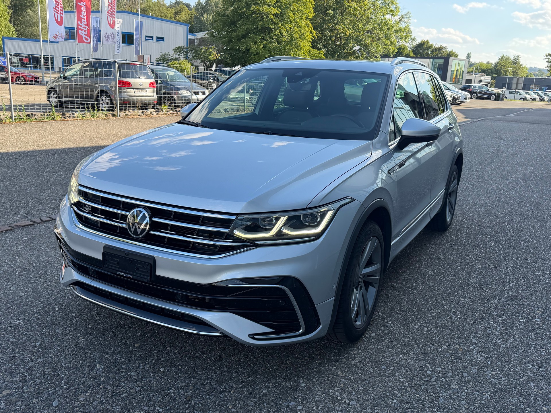 VW Tiguan 2.0 TDI SCR R-Line 4Motion DSG-image-0