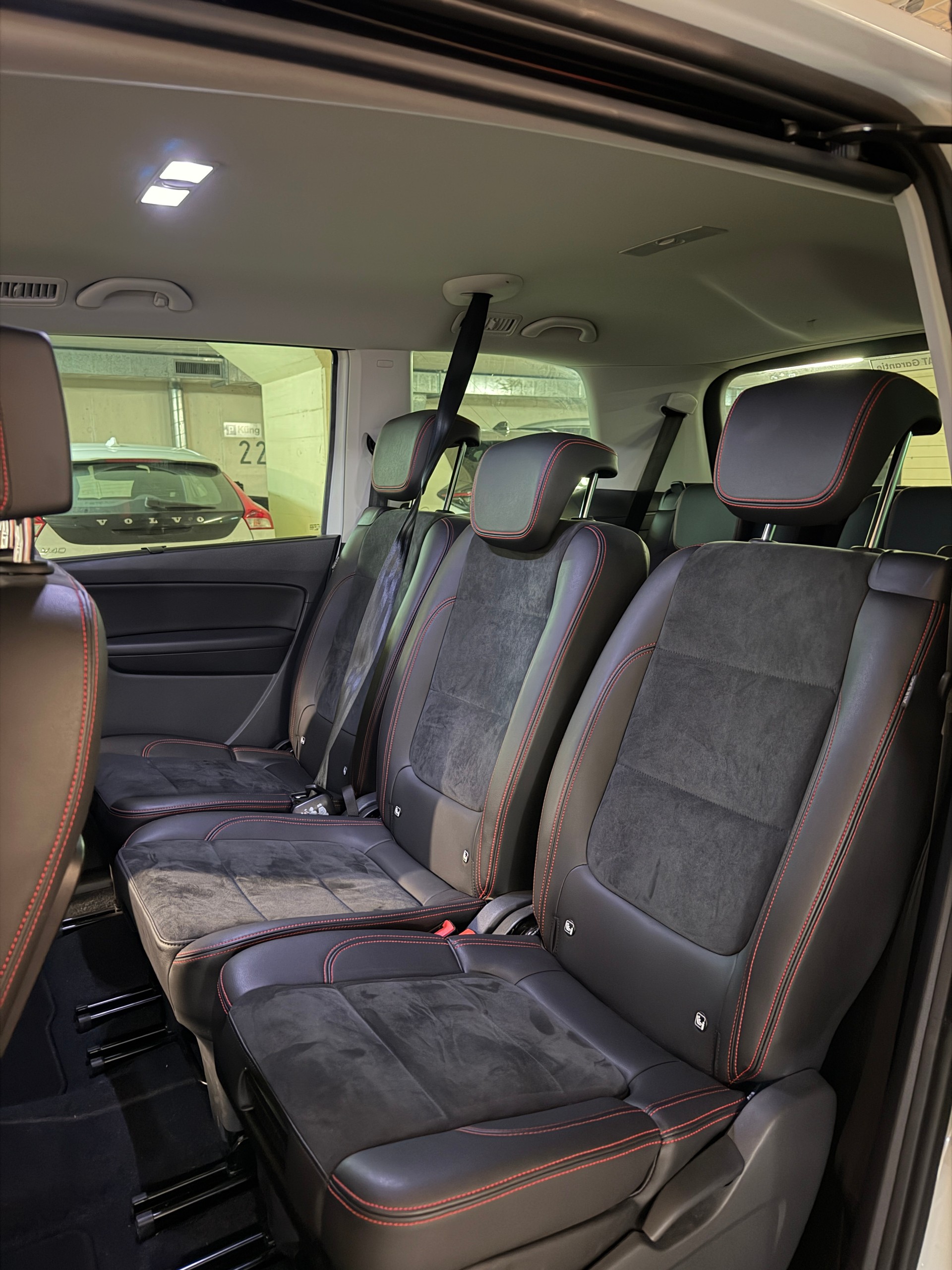 SEAT 2.0 TDI 4D-image-2