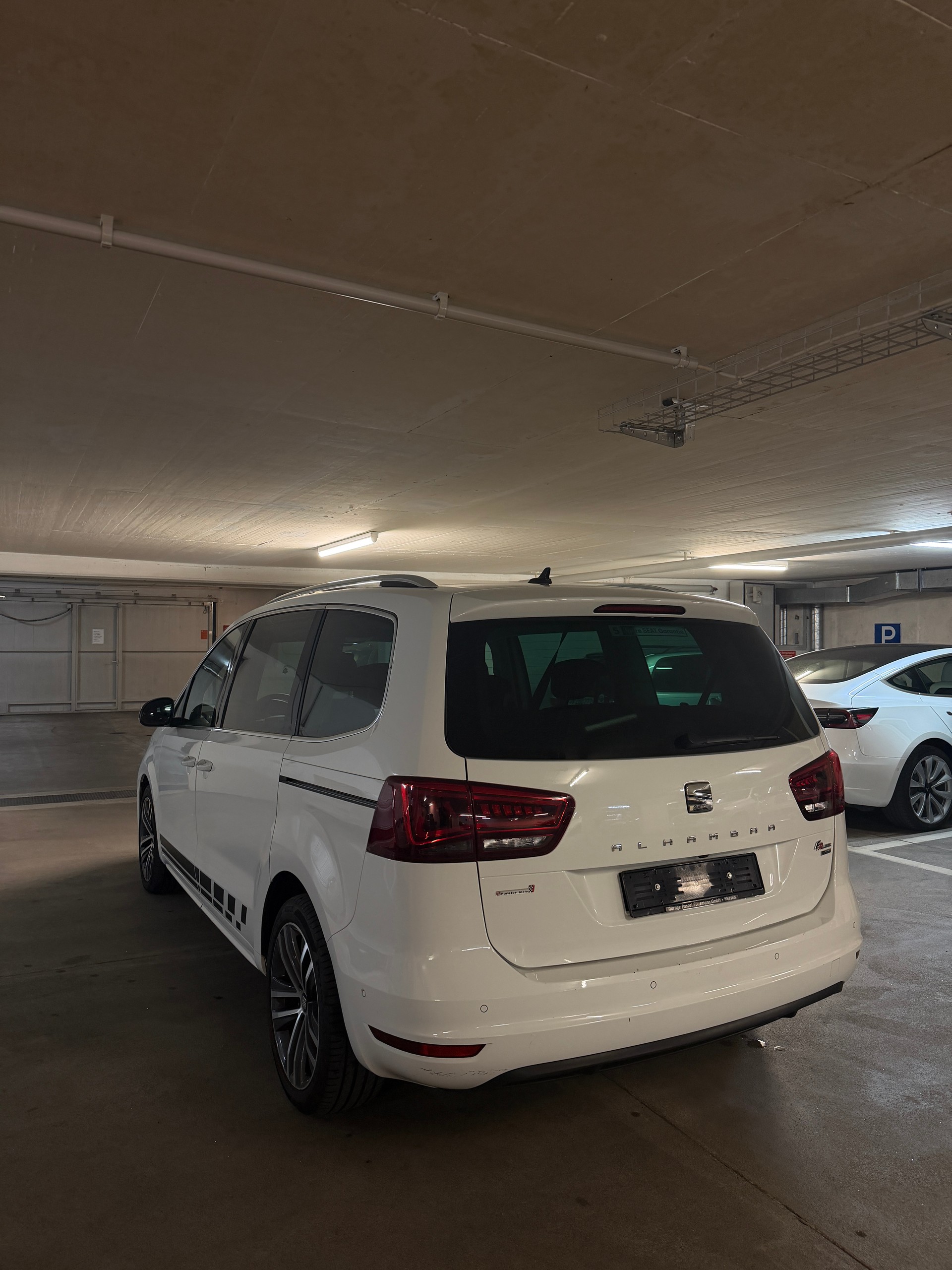 SEAT 2.0 TDI 4D-image-3