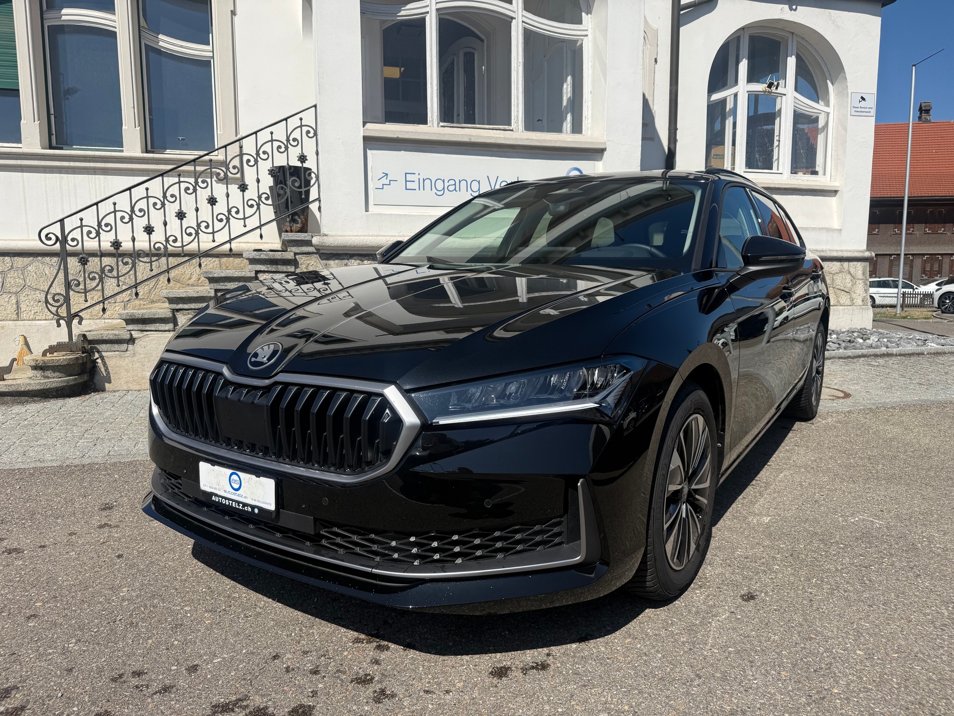 SKODA Superb Combi 2.0 TSI Selection 4x4 DSG-image-1