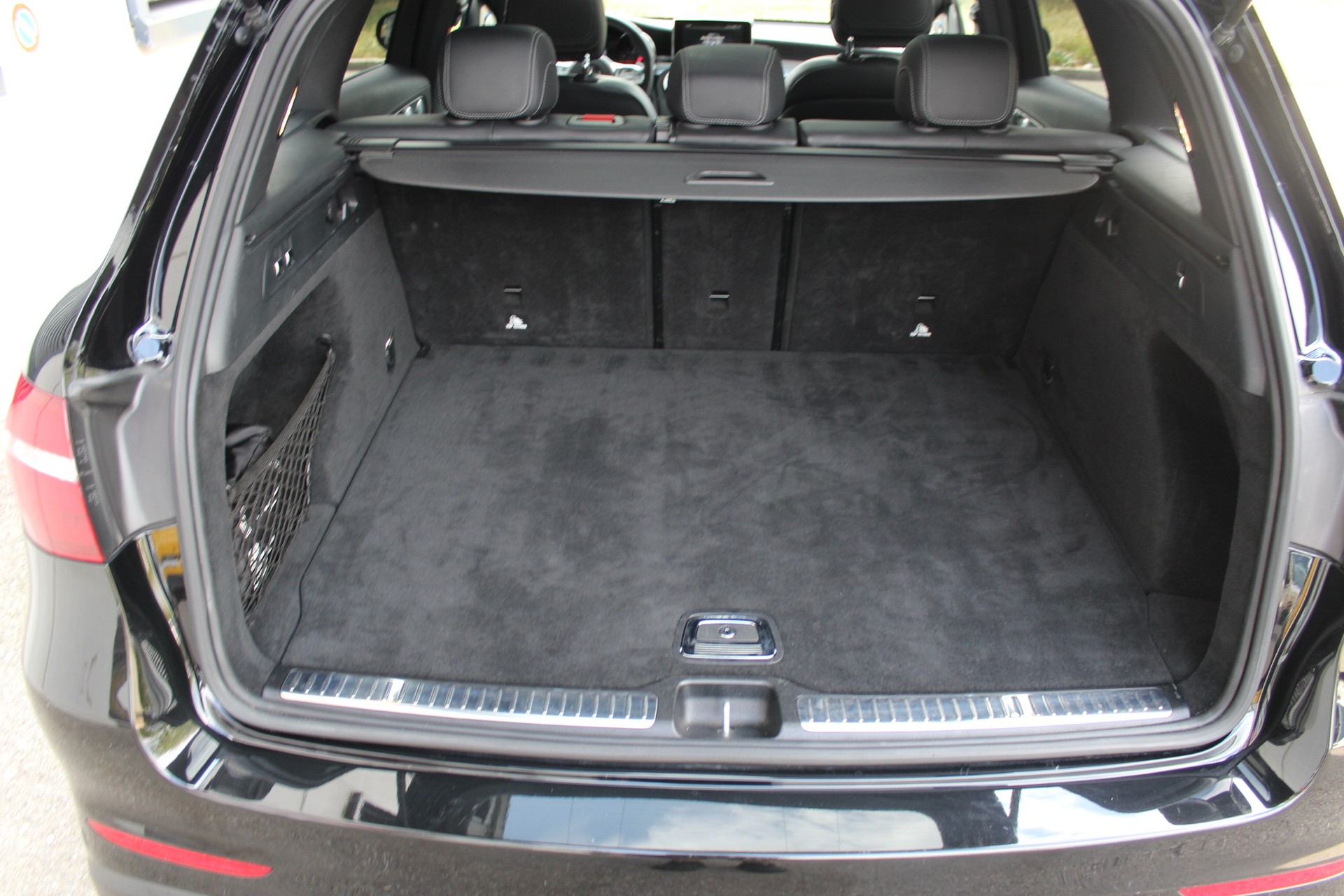 MERCEDES-BENZ GLC 63 S AMG 4Matic+ 9G-Tronic-image-10