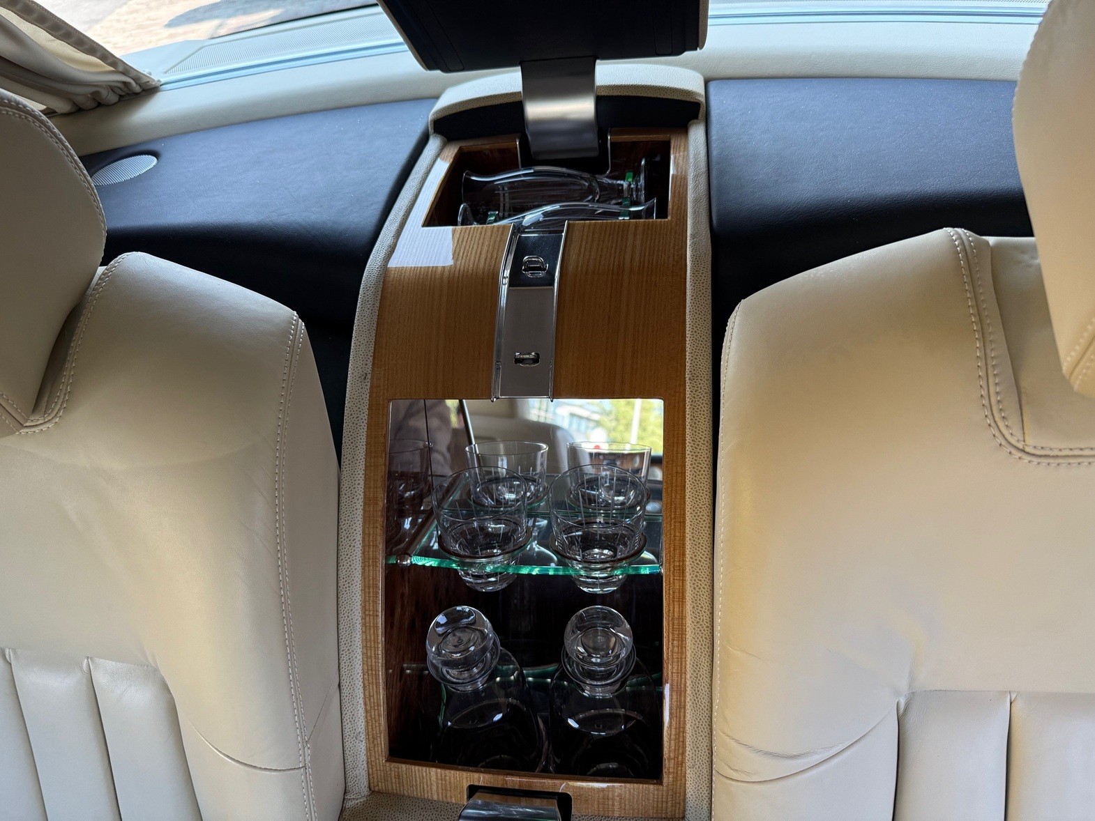 ROLLS-ROYCE Phantom 6.7 V12-image-18