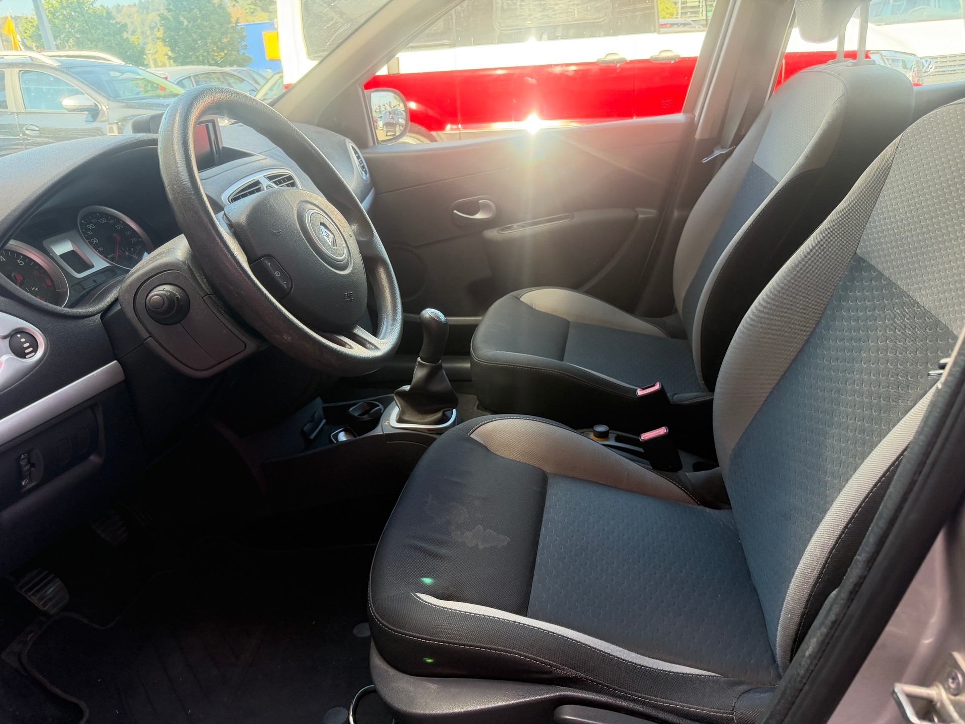 RENAULT Clio Grandtour 1.2 16V Expression-image-7