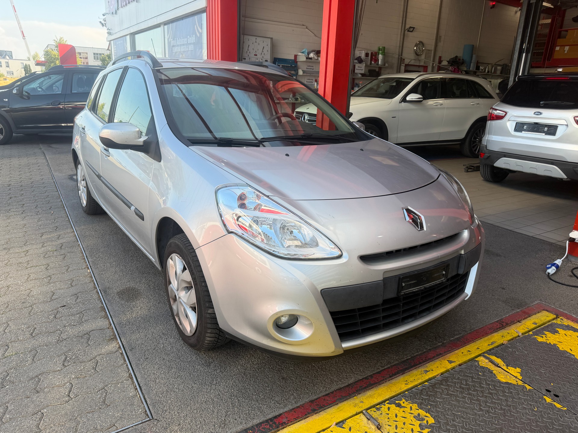 RENAULT Clio Grandtour 1.2 16V Expression-image-1