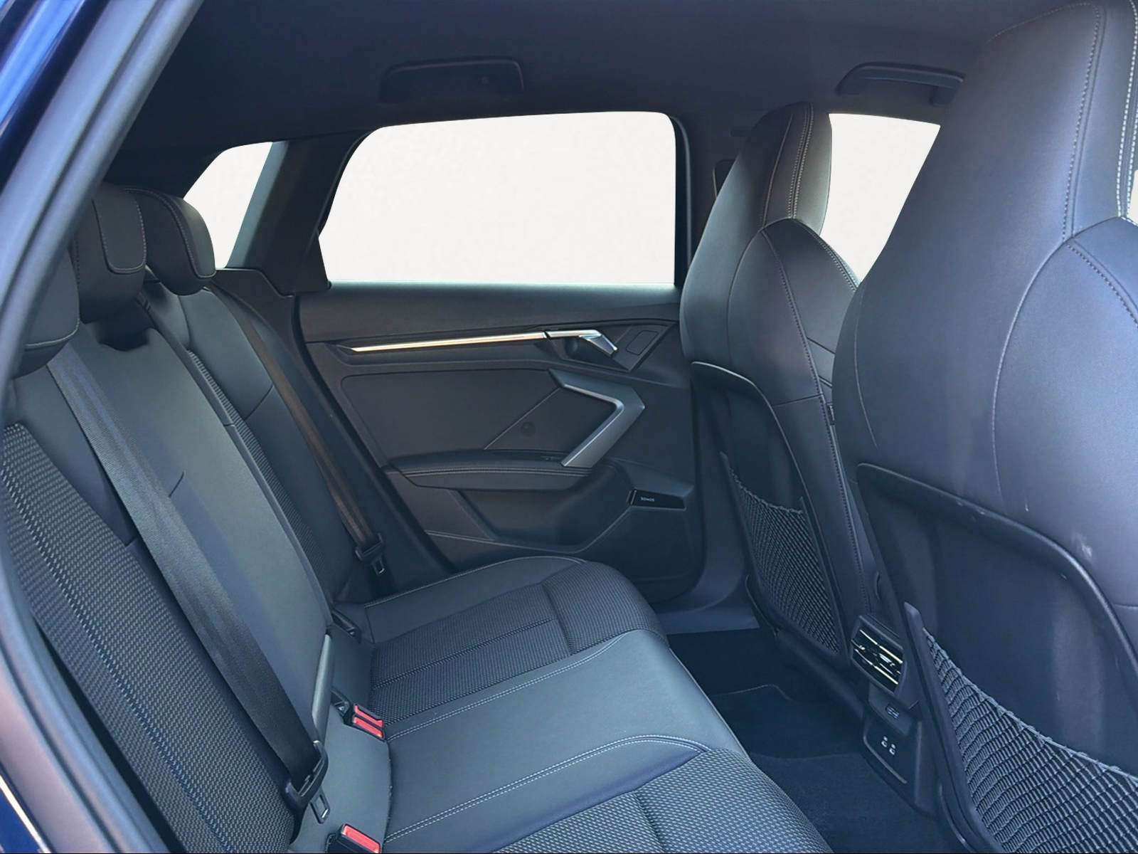 AUDI S3 Sportback TFSI quattro S-tronic-image-5