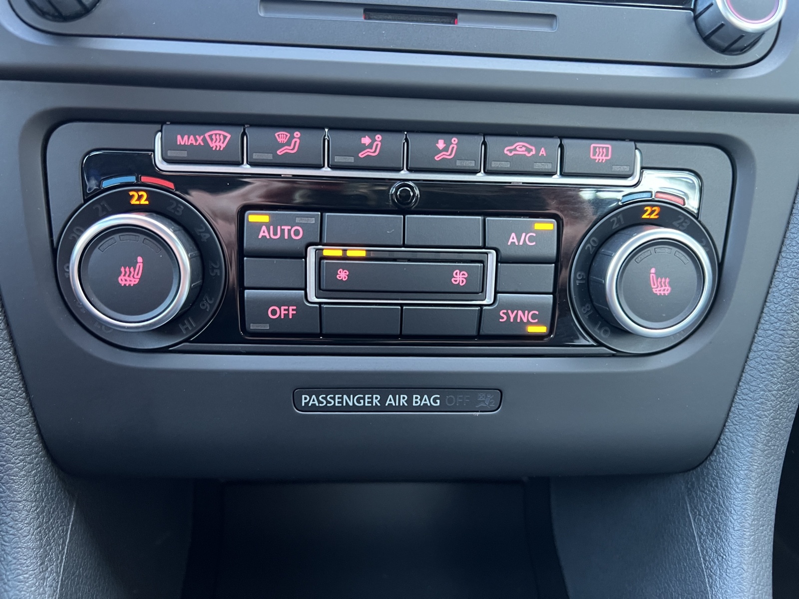 VW Golf 1.2 TSI BlueMotion Technology Team-image-11