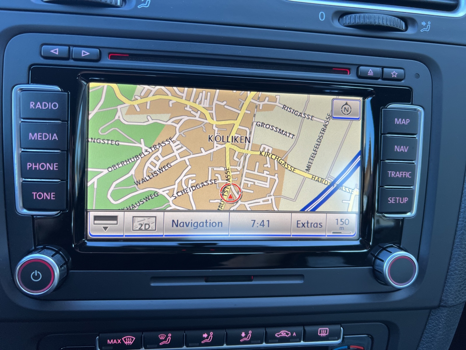 VW Golf 1.2 TSI BlueMotion Technology Team-image-12