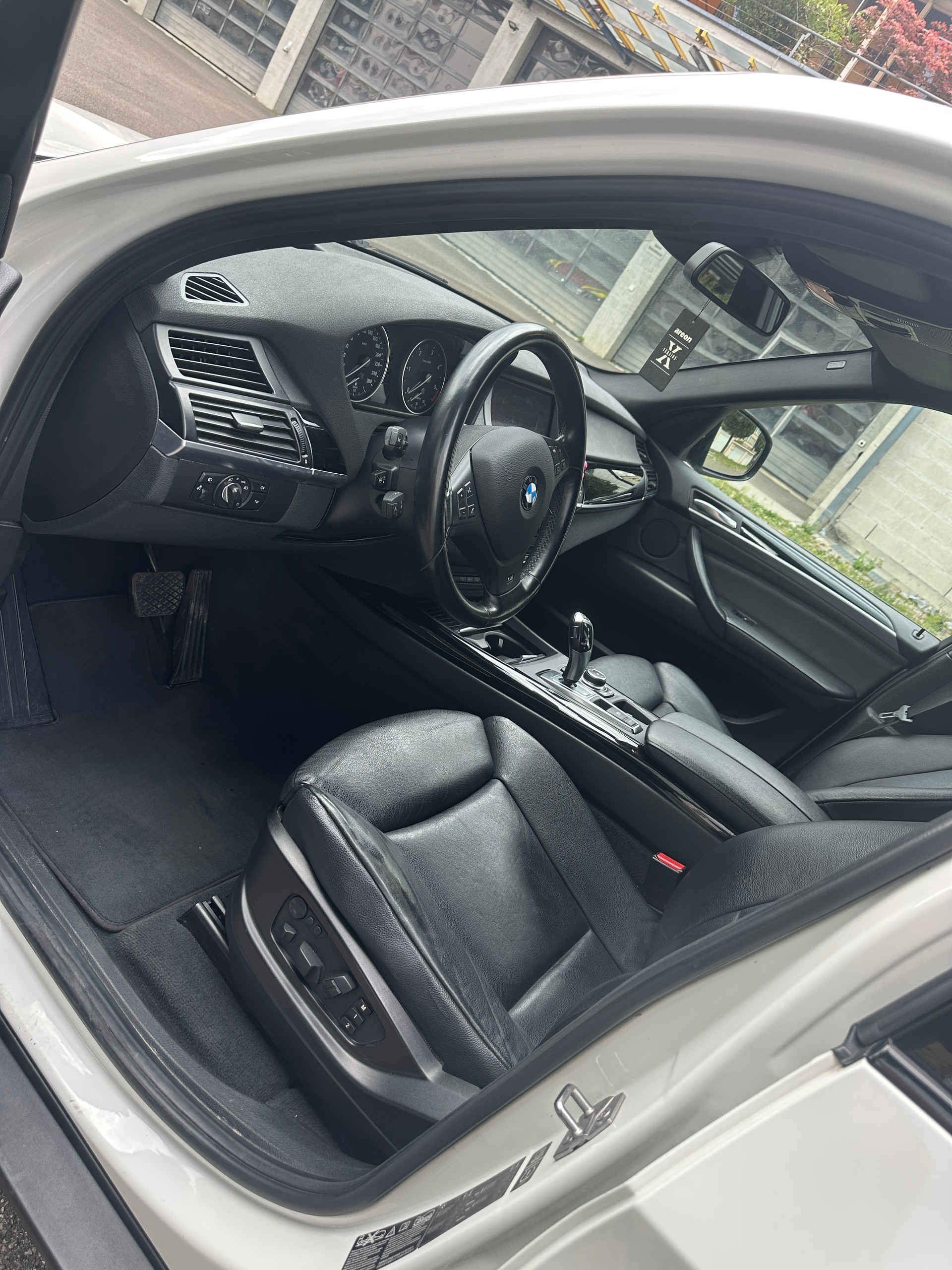 BMW 40d xDrive-image-4