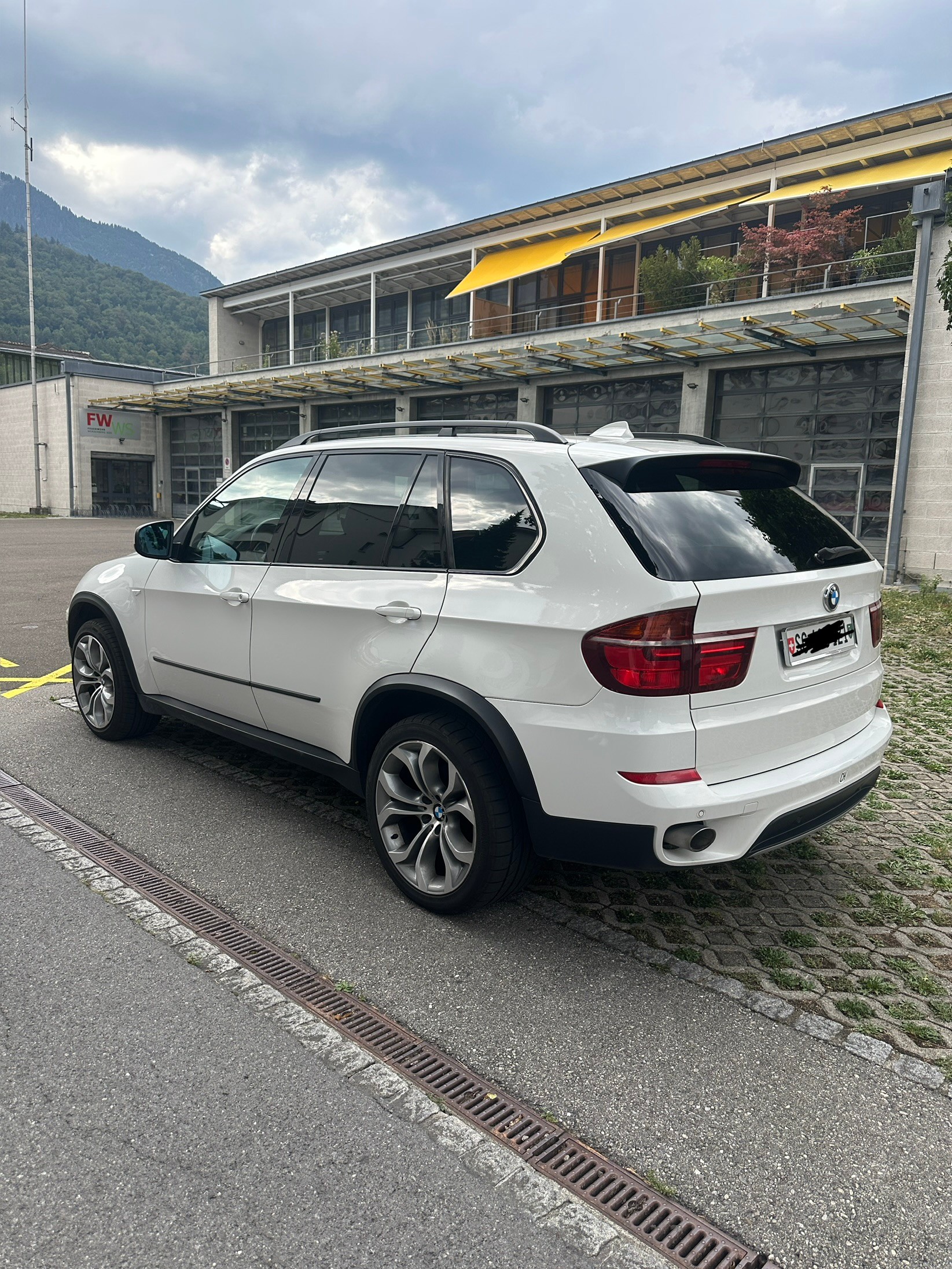 BMW 40d xDrive-image-3