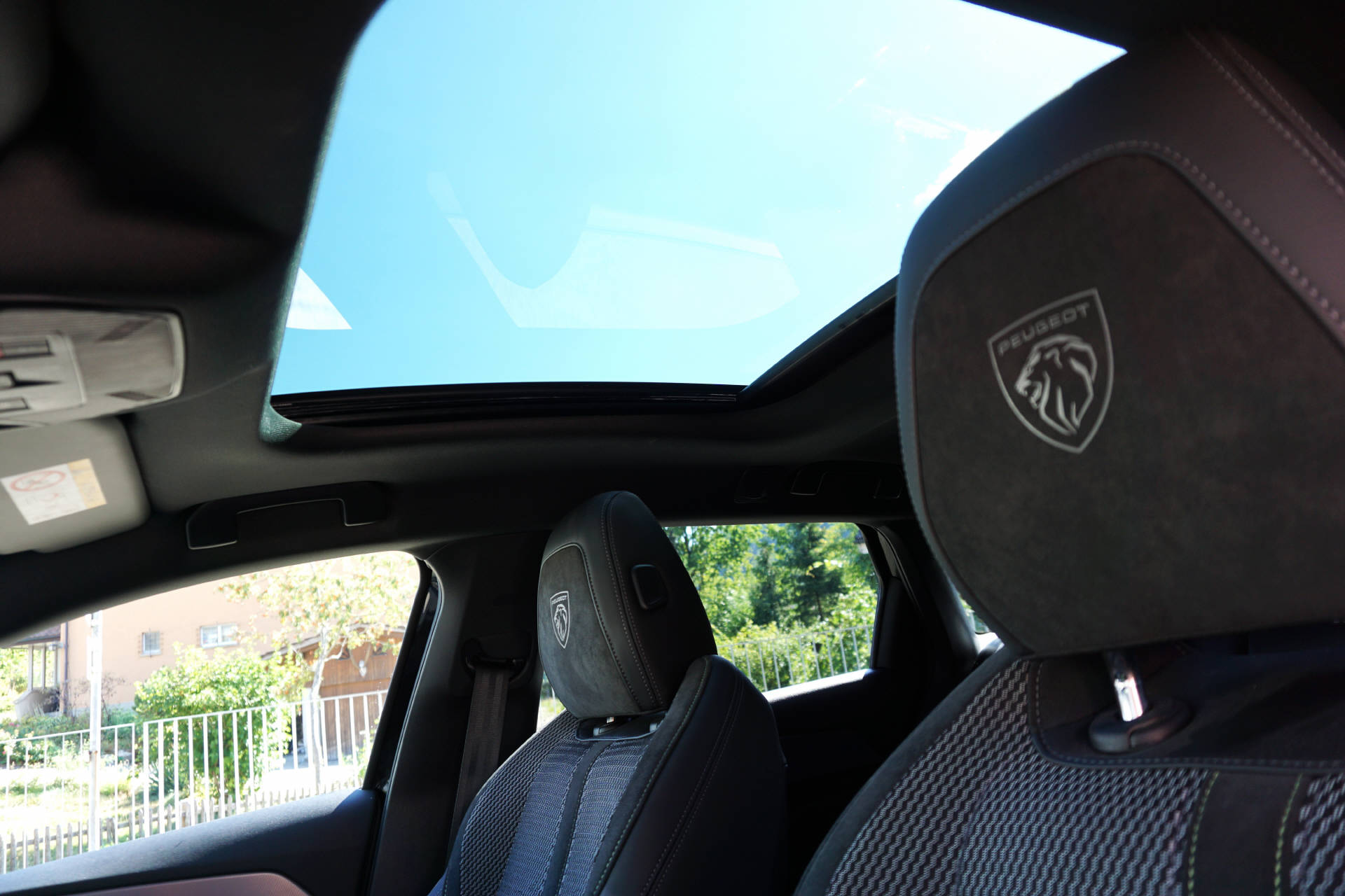 PEUGEOT 308 SW 1.2 Hybrid GT-image-10
