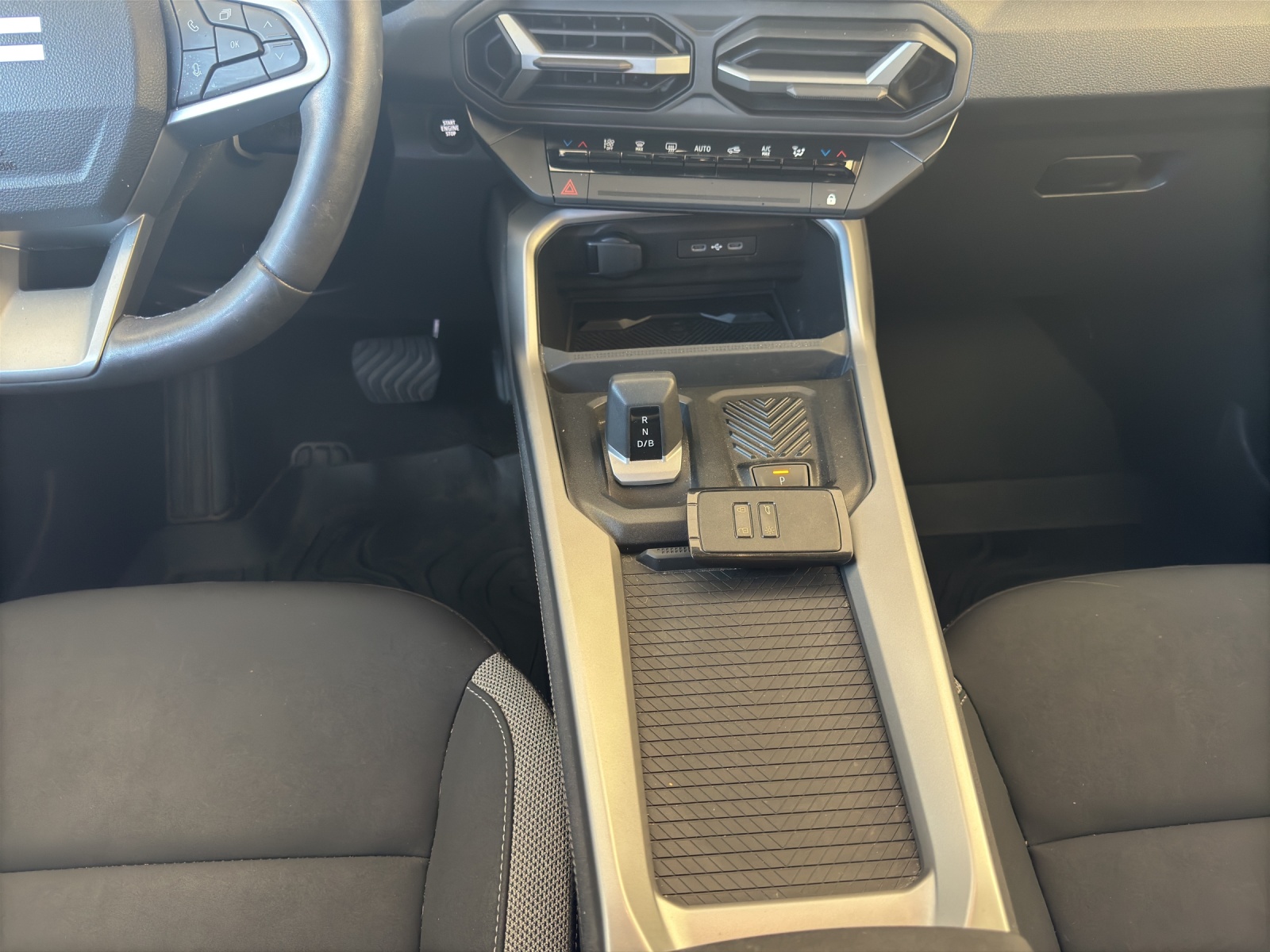 DACIA Bigster 1.8 Hybrid Journey *Automat*-image-14