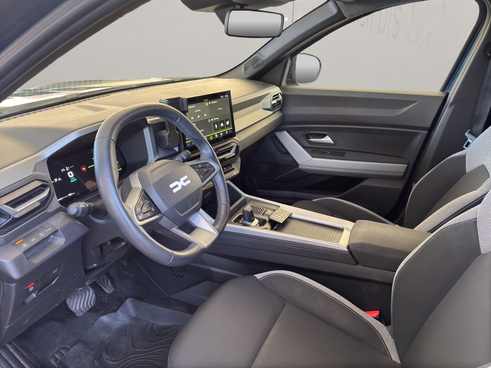 DACIA Bigster 1.8 Hybrid Journey *Automat*-image-8