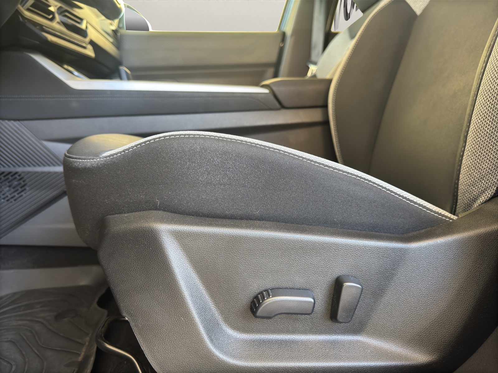 DACIA Bigster 1.8 Hybrid Journey *Automat*-image-17