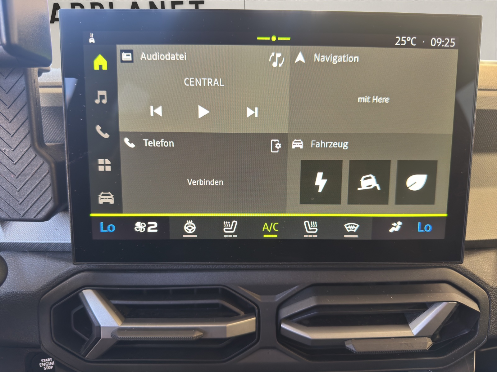 DACIA Bigster 1.8 Hybrid Journey *Automat*-image-12