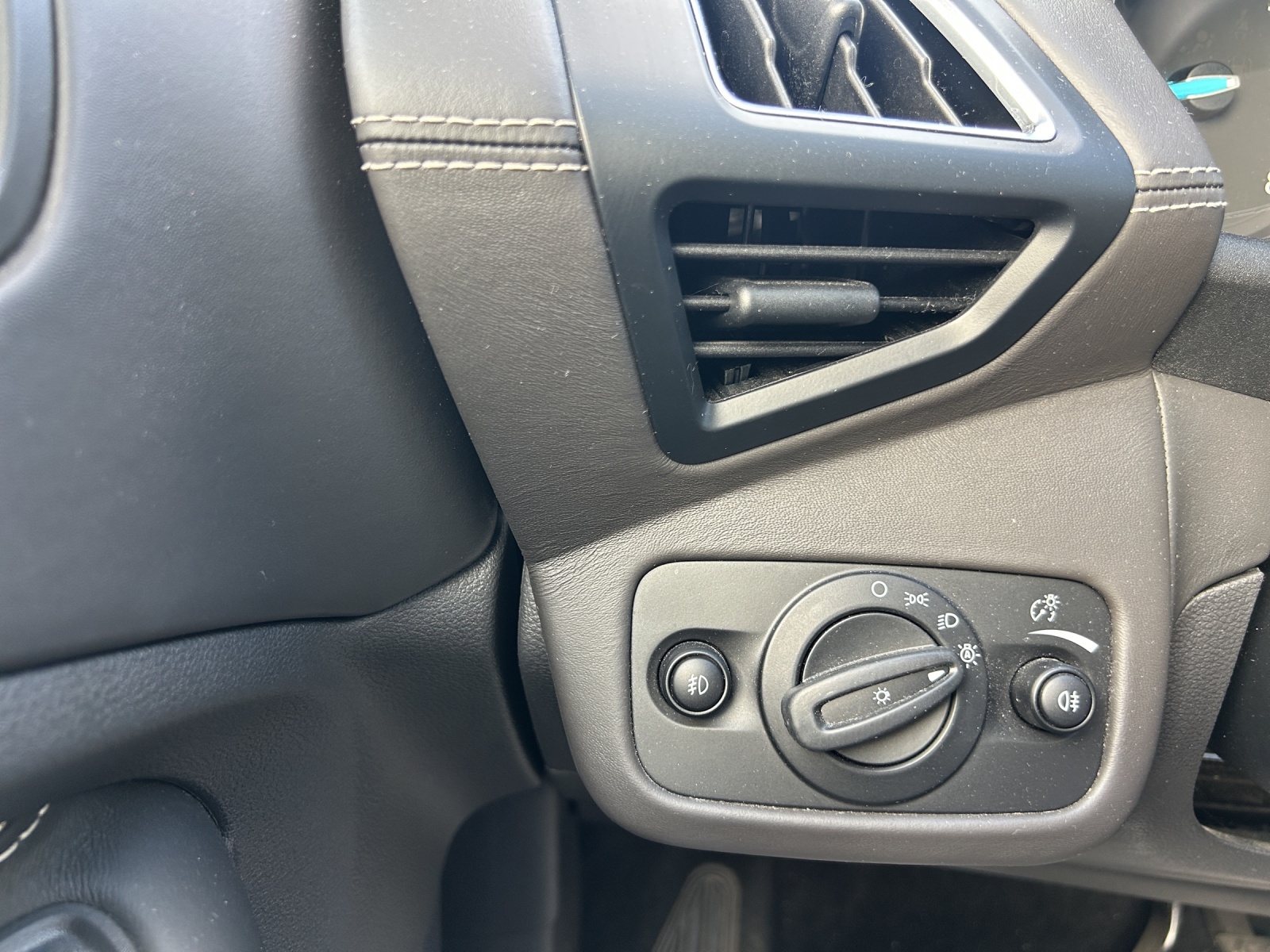 FORD Kuga 2.0 SCTi Vignale 4WD Automatic-image-9
