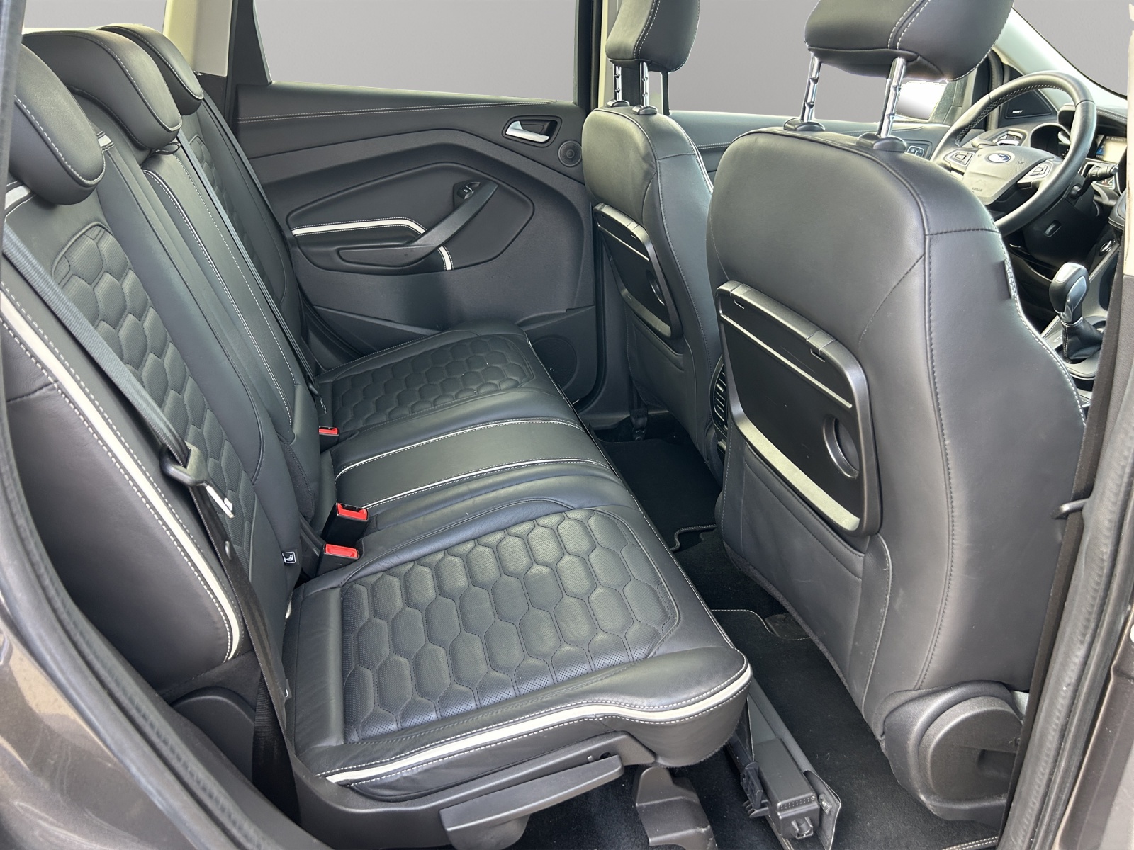FORD Kuga 2.0 SCTi Vignale 4WD Automatic-image-12