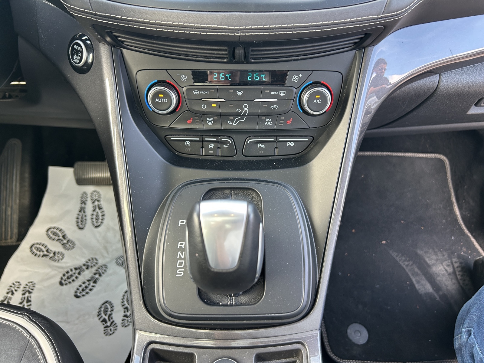 FORD Kuga 2.0 SCTi Vignale 4WD Automatic-image-16