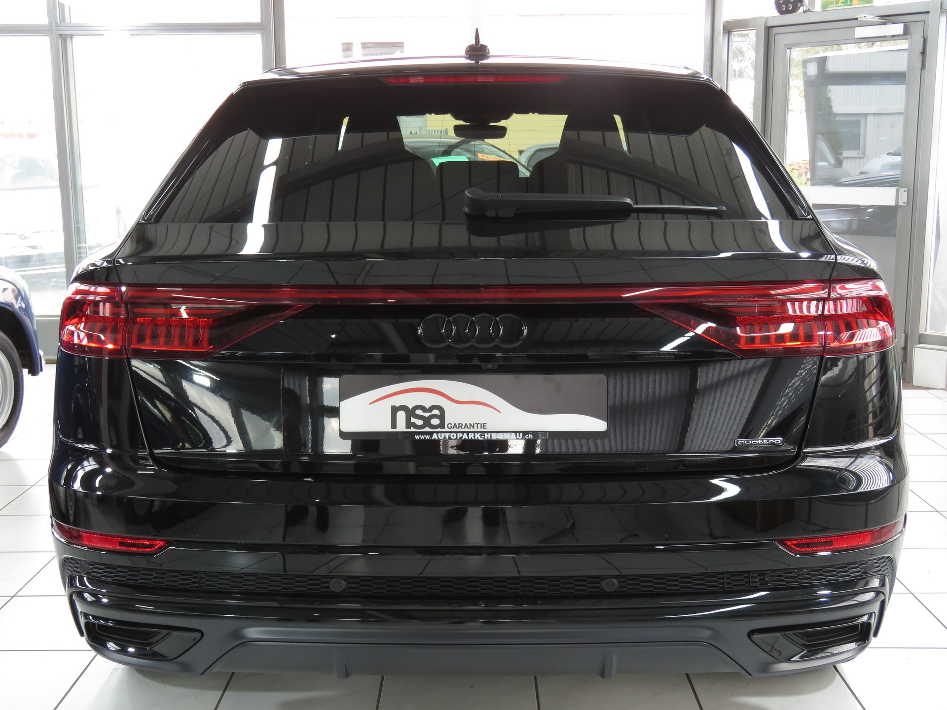 AUDI Q8 55 TFSI Quattro tiptronic (Automat, Hybrid)-image-5
