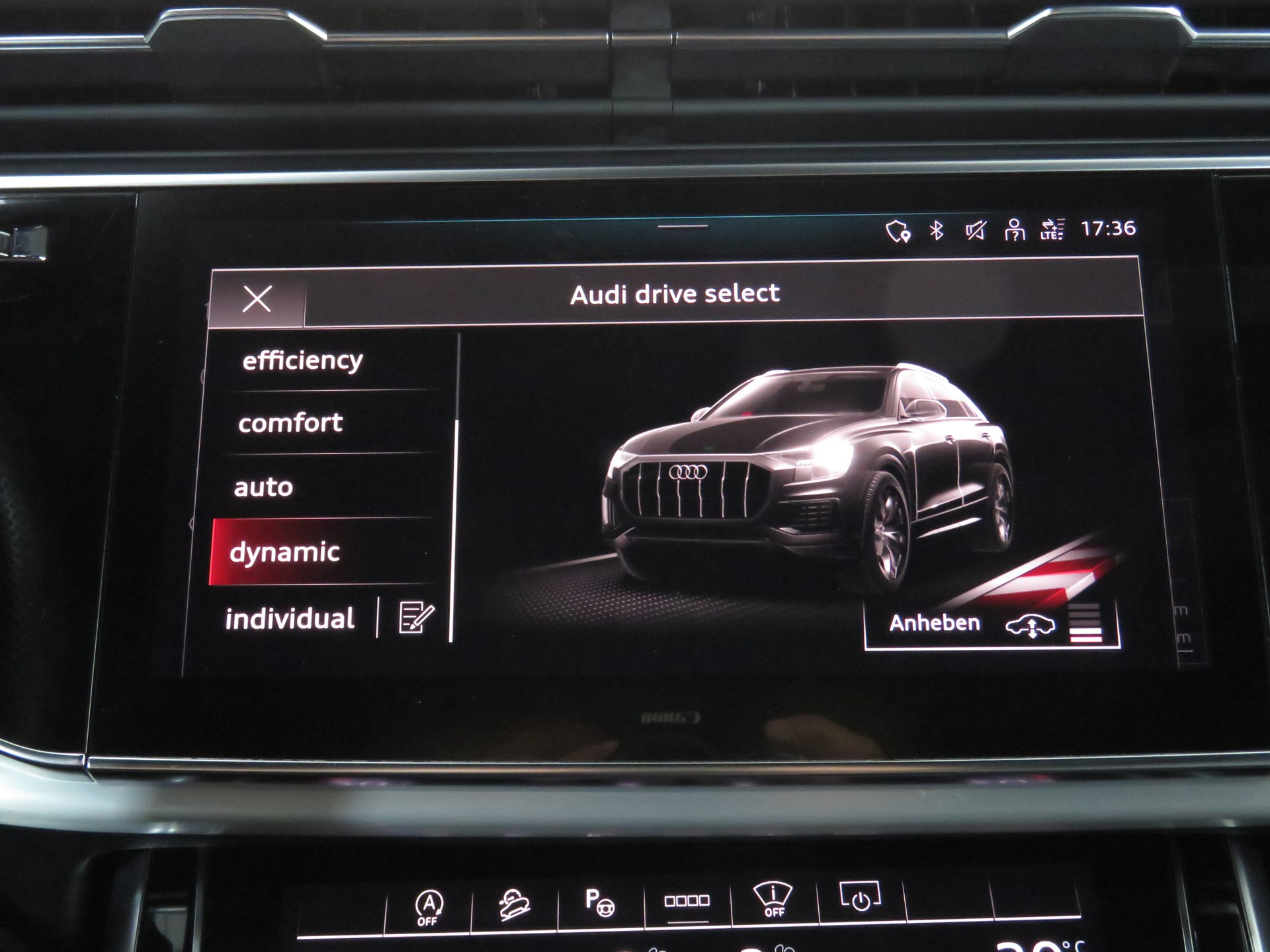 AUDI Q8 55 TFSI Quattro tiptronic (Automat, Hybrid)-image-24