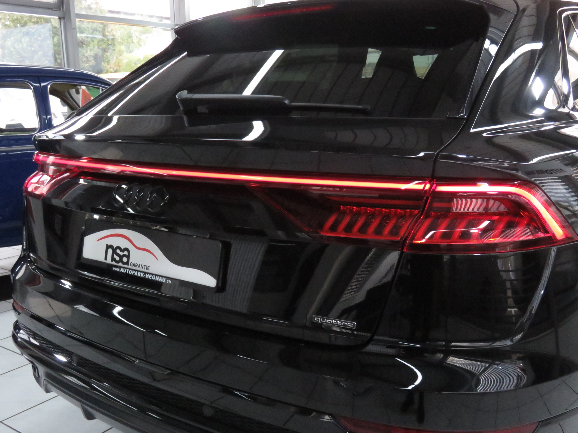 AUDI Q8 55 TFSI Quattro tiptronic (Automat, Hybrid)-image-4