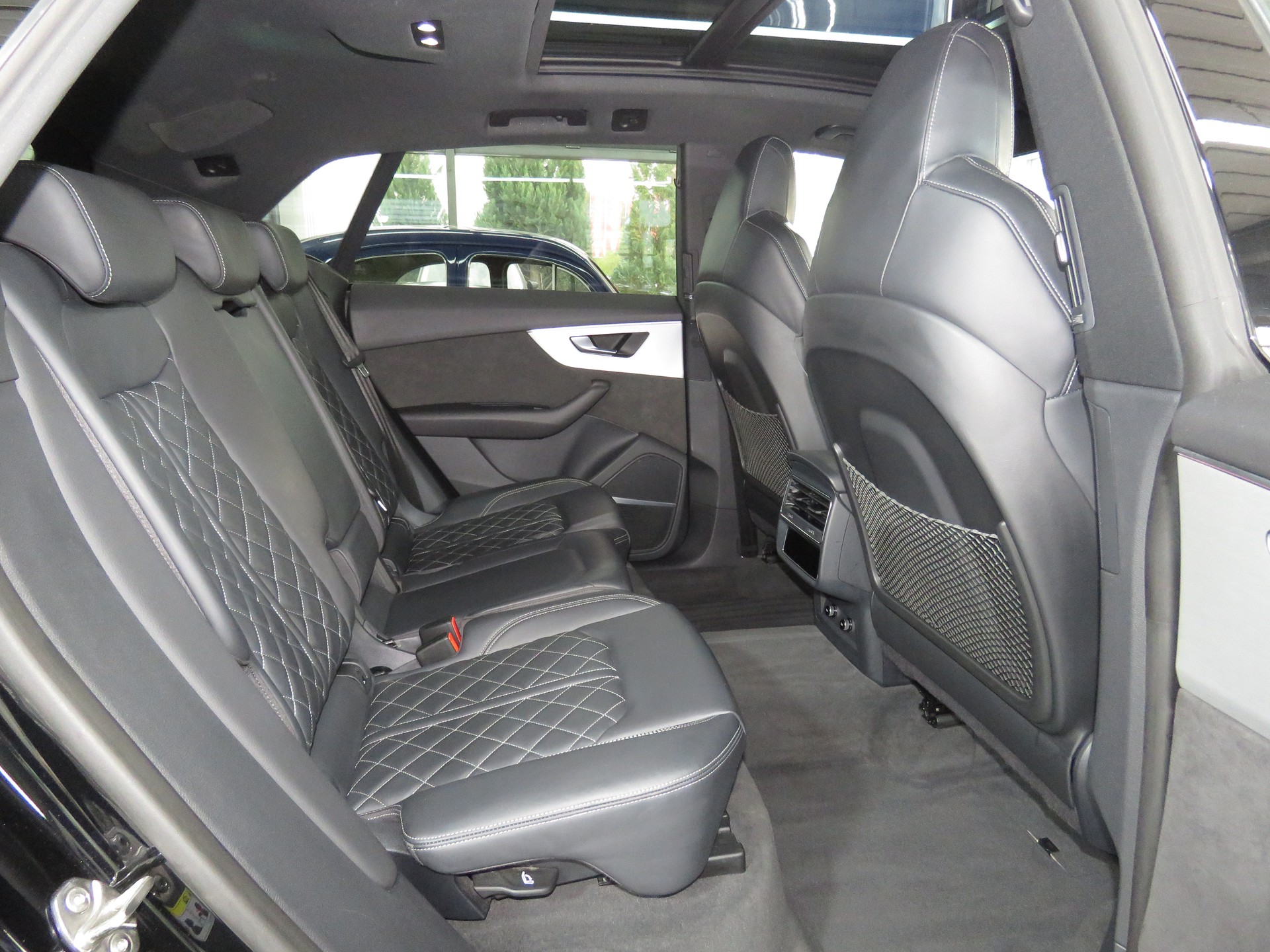 AUDI Q8 55 TFSI Quattro tiptronic (Automat, Hybrid)-image-15